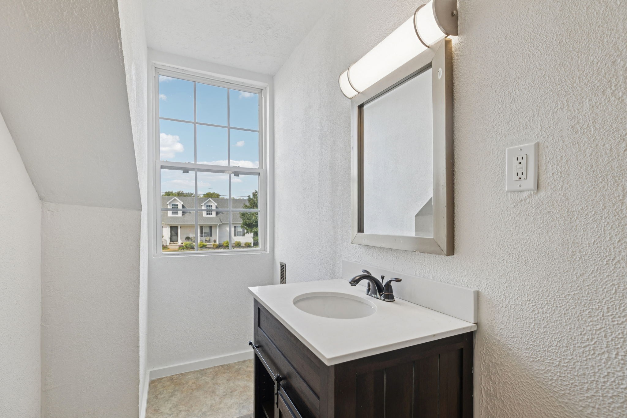 2914 Kedzie Dr
