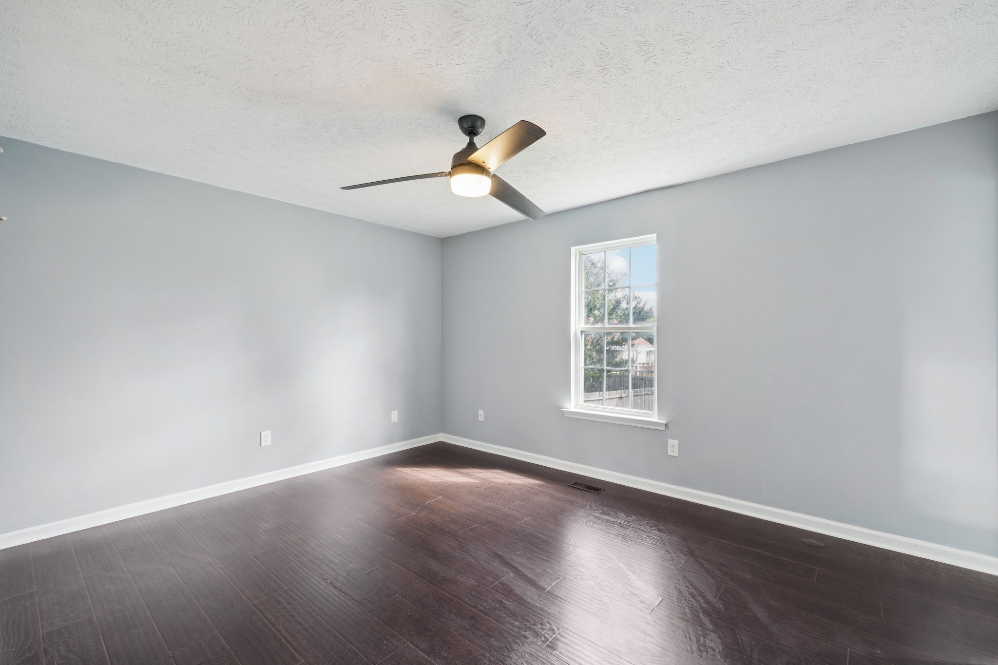 2914 Kedzie Dr