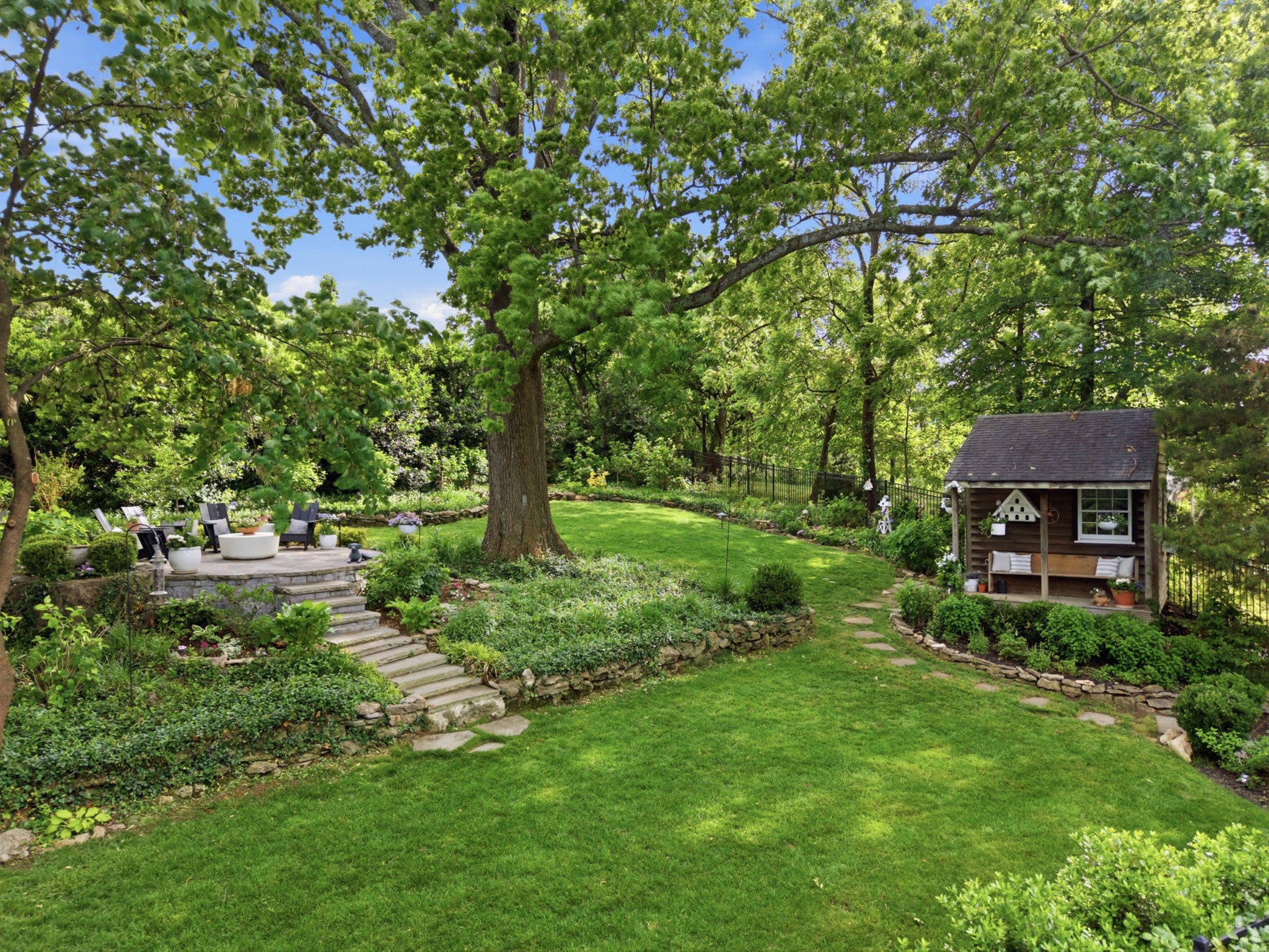3105 Overlook Dr