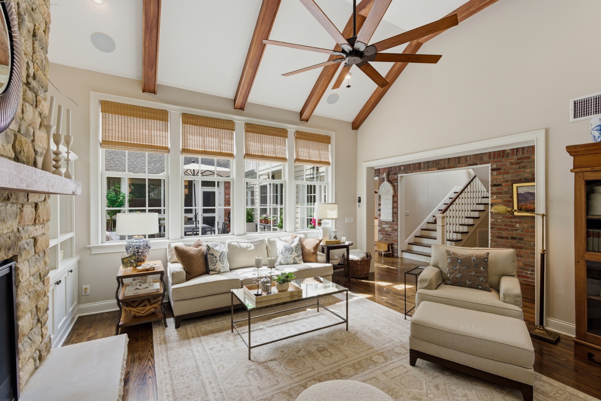 3105 Overlook Dr