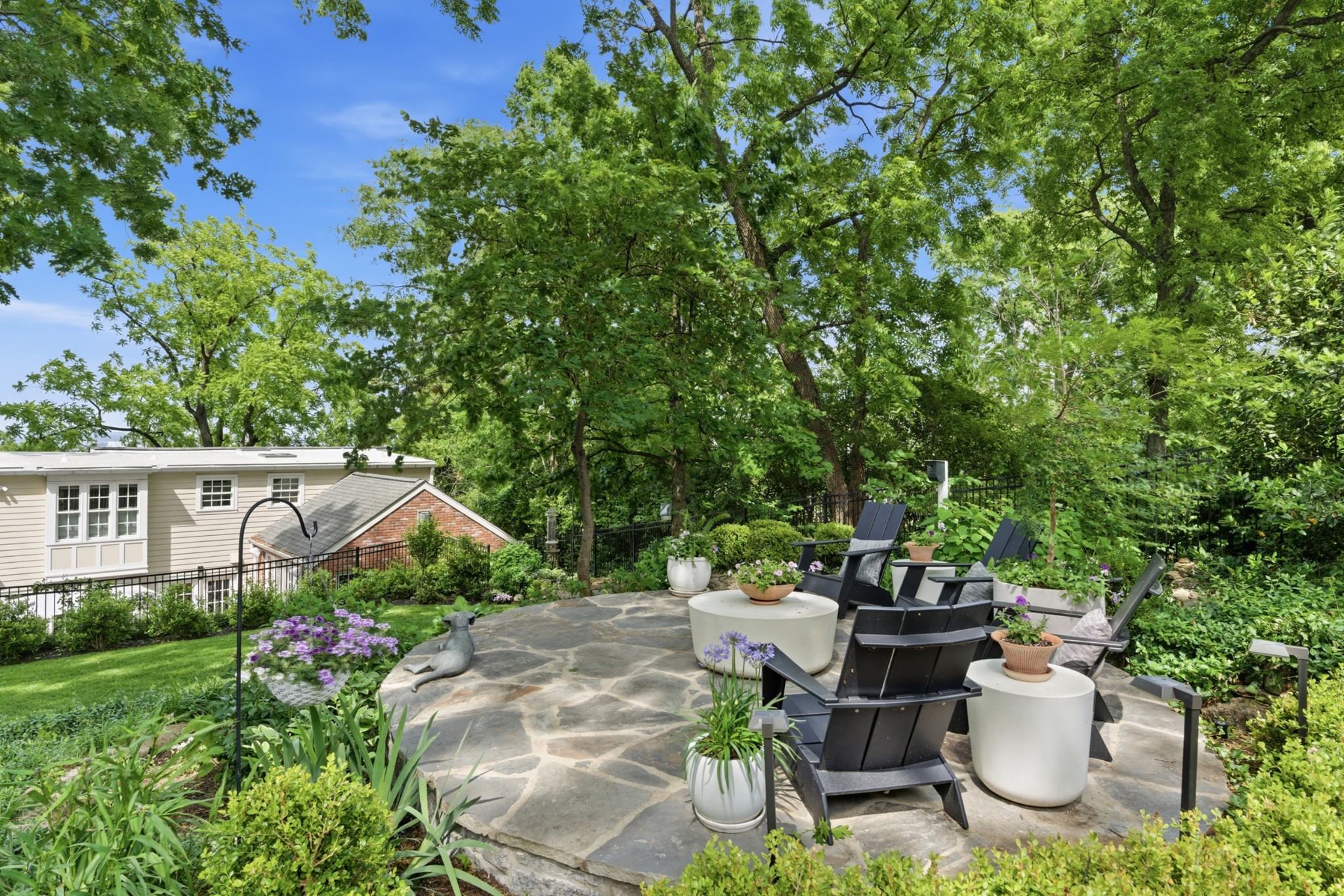 3105 Overlook Dr