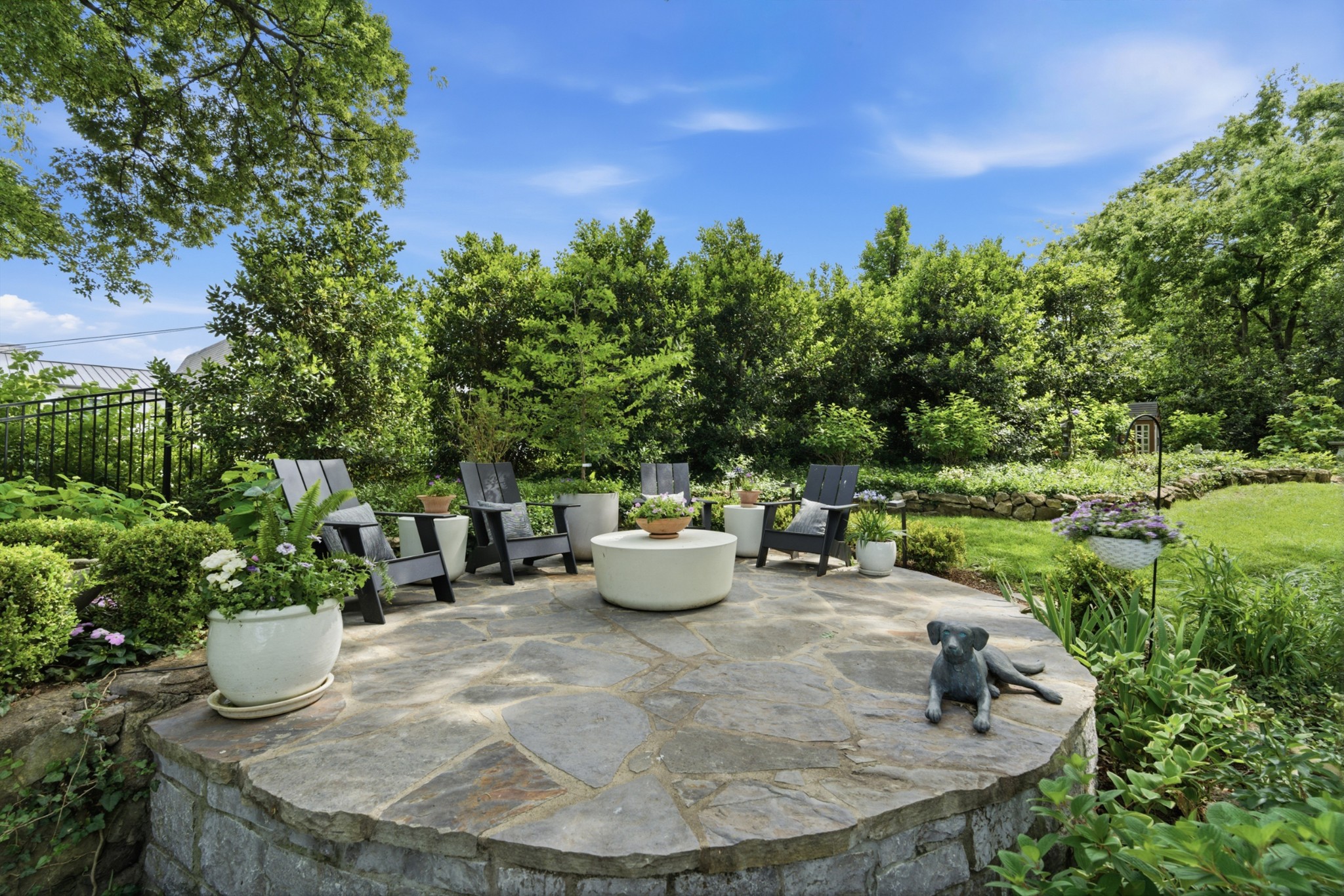 3105 Overlook Dr