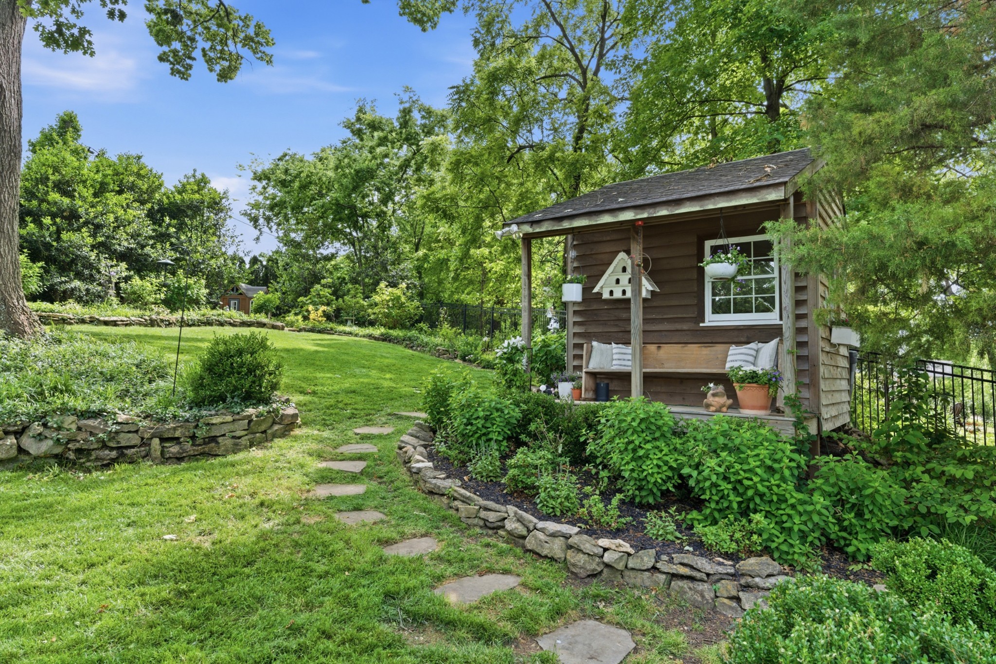 3105 Overlook Dr