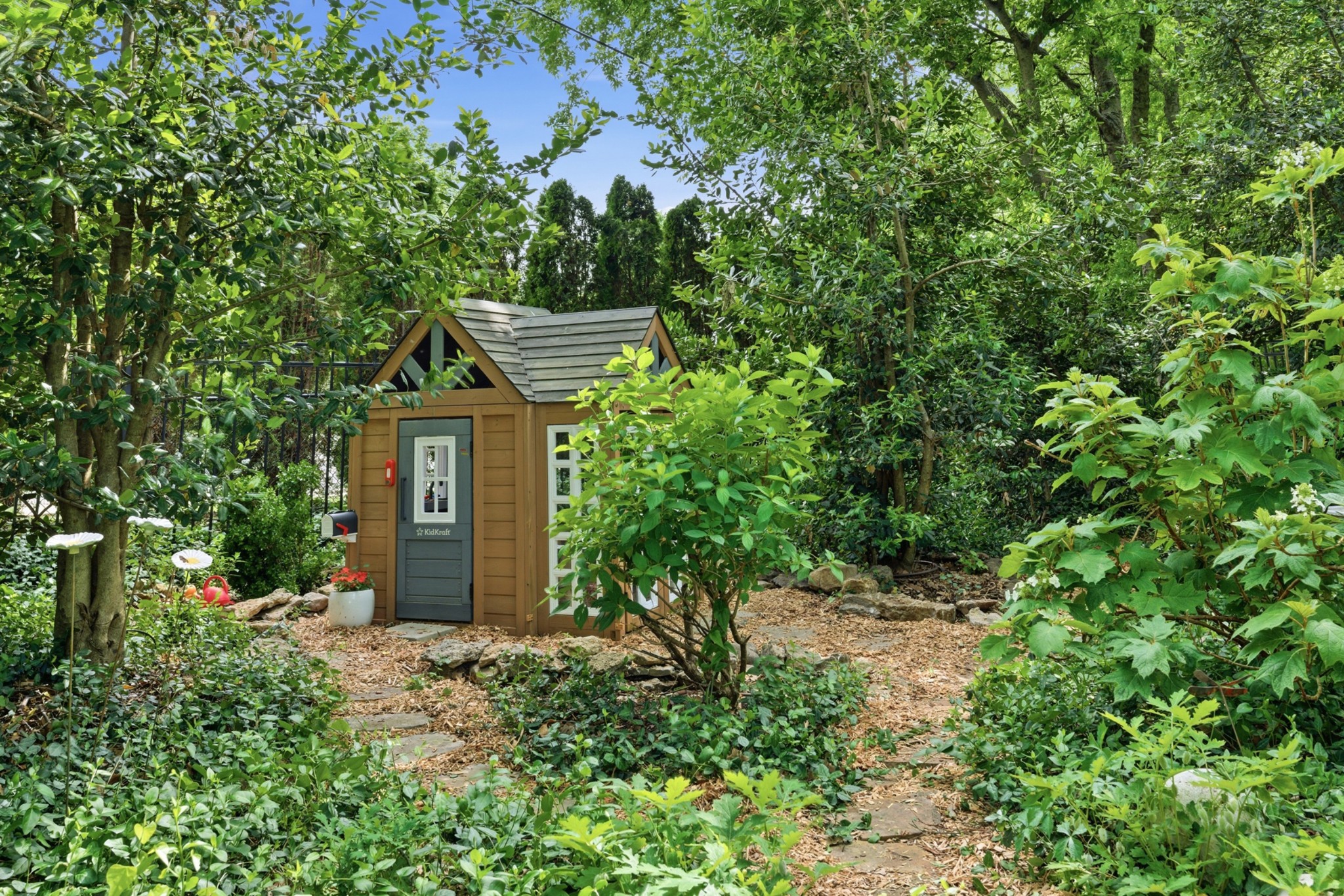 3105 Overlook Dr