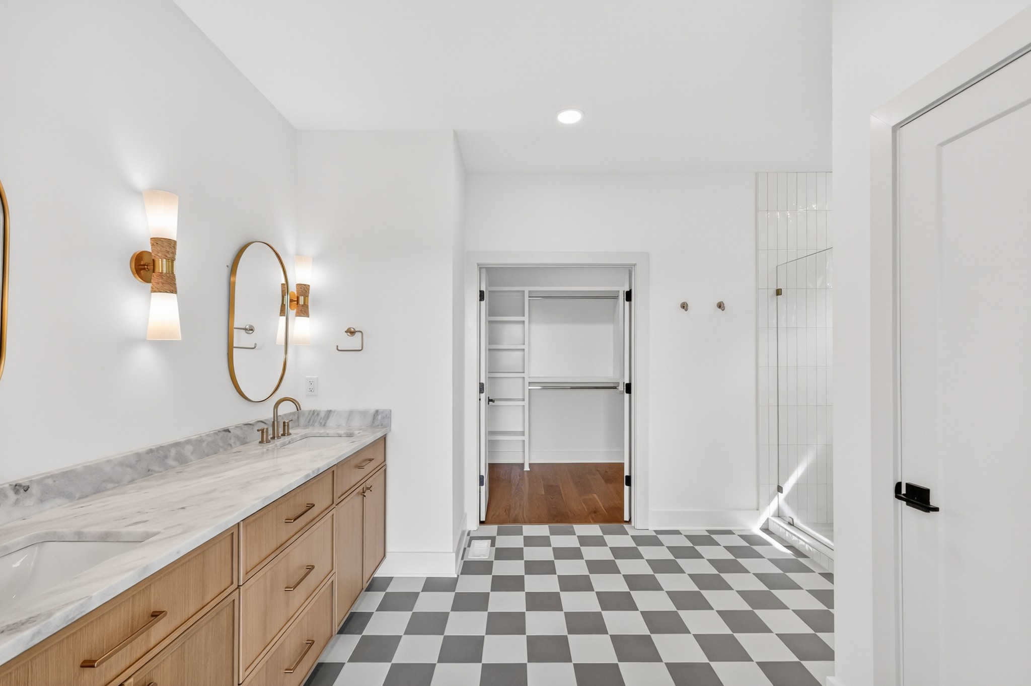 2801 Delaware Ave