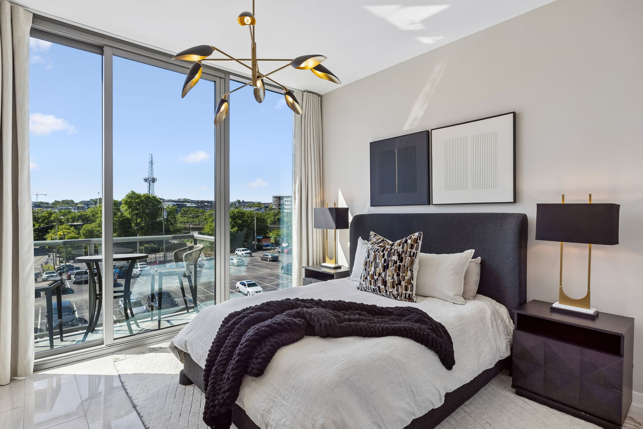1212 Laurel Unit: 406