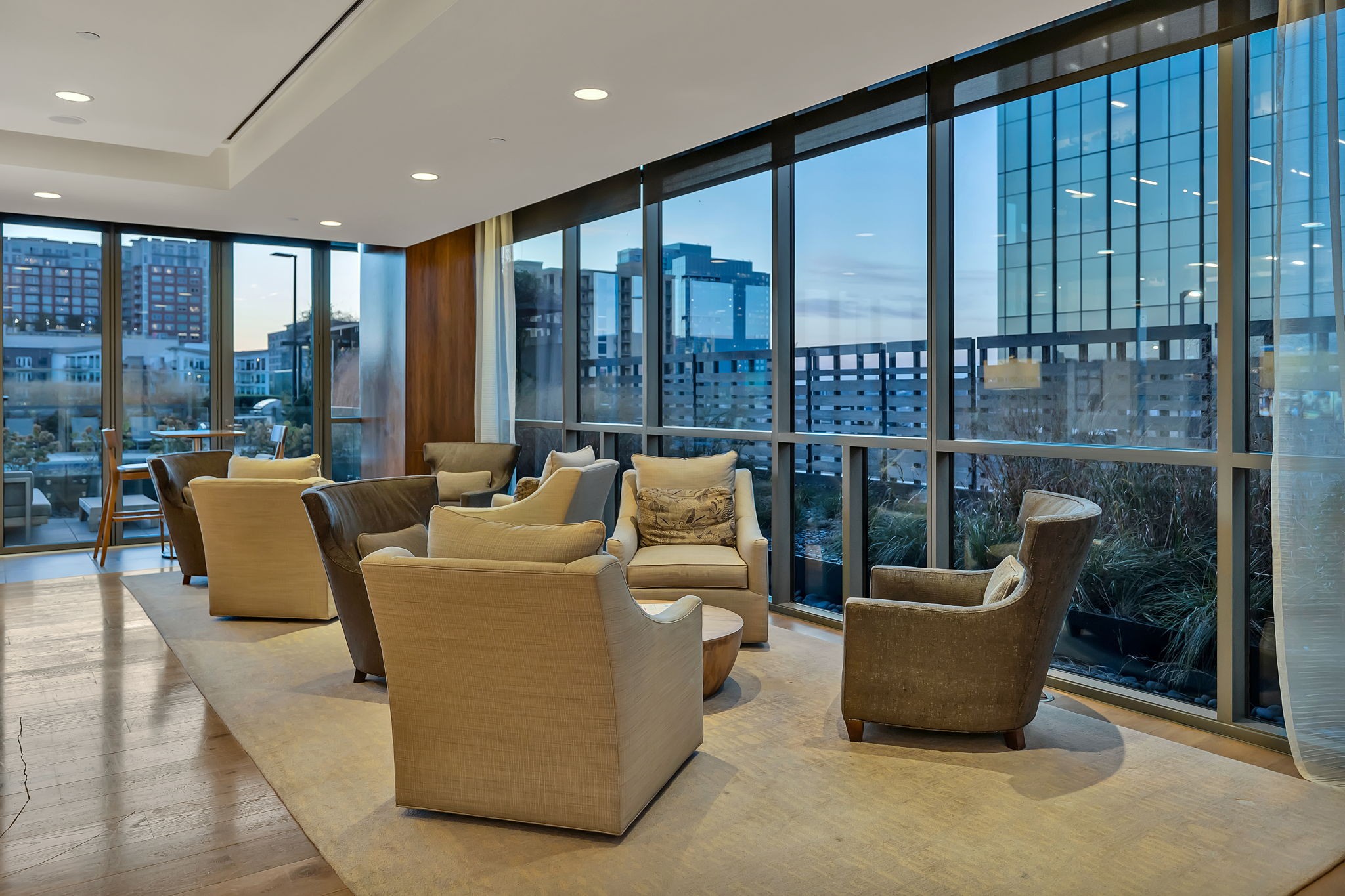 1212 Laurel Unit: 406