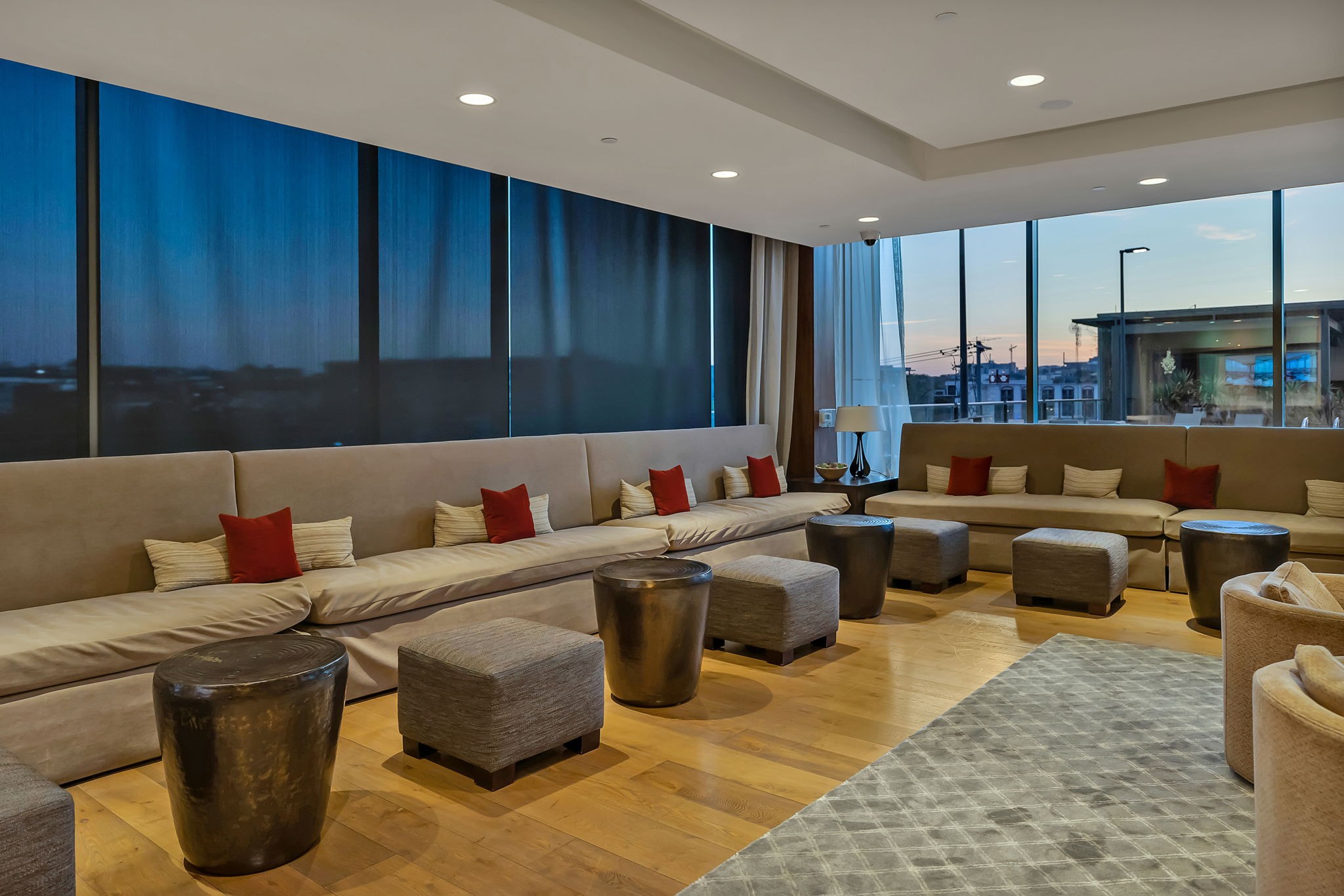1212 Laurel Unit: 406