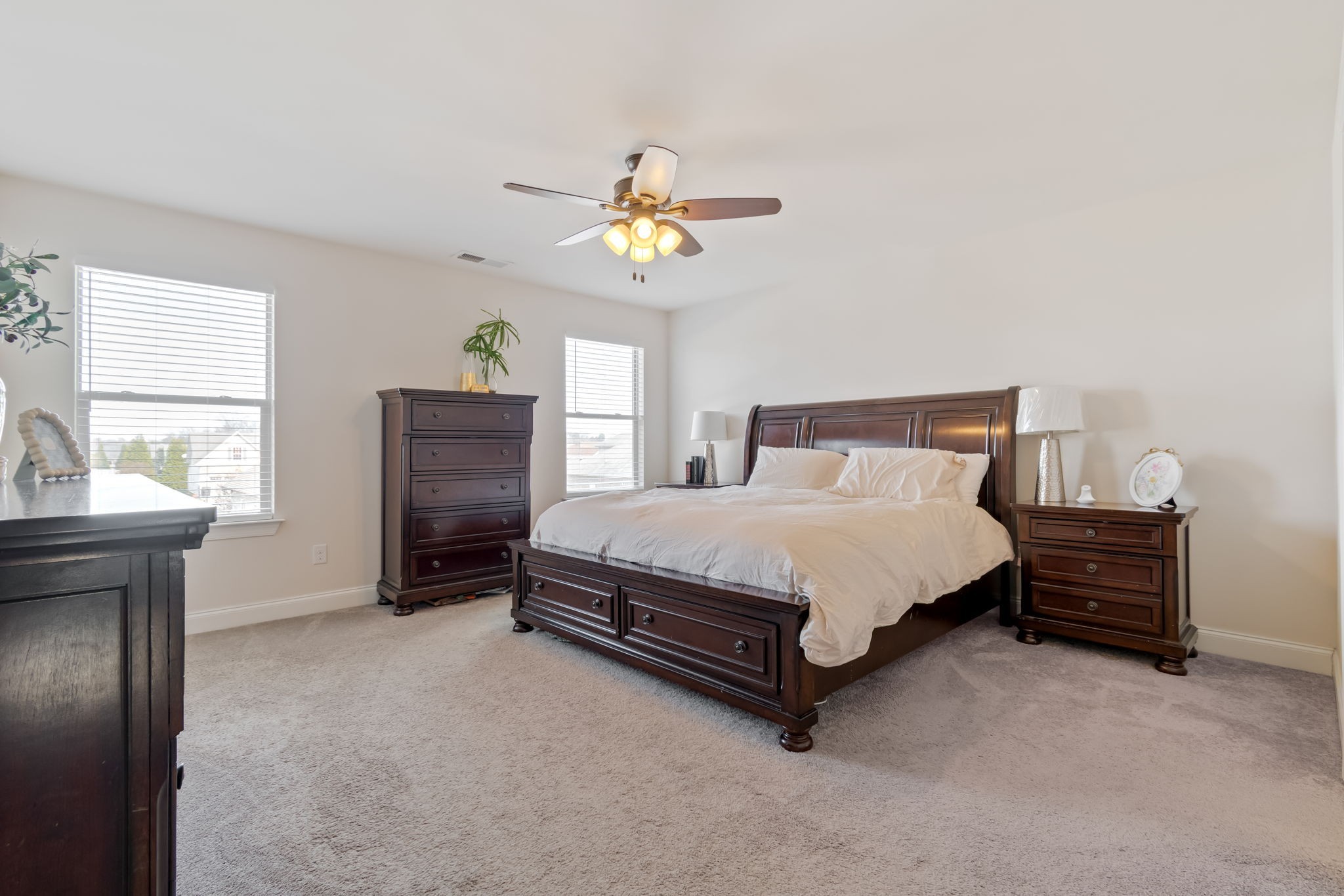 4838 Kingdom Dr