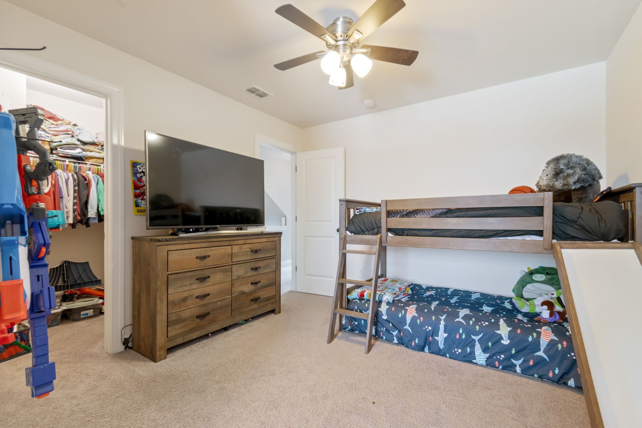 4838 Kingdom Dr