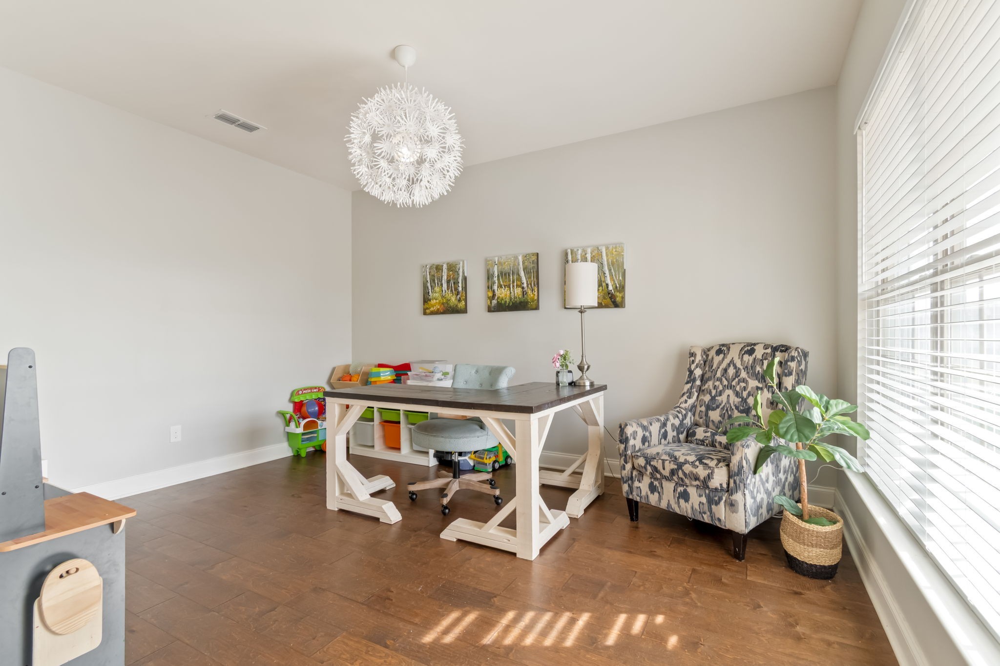4838 Kingdom Dr