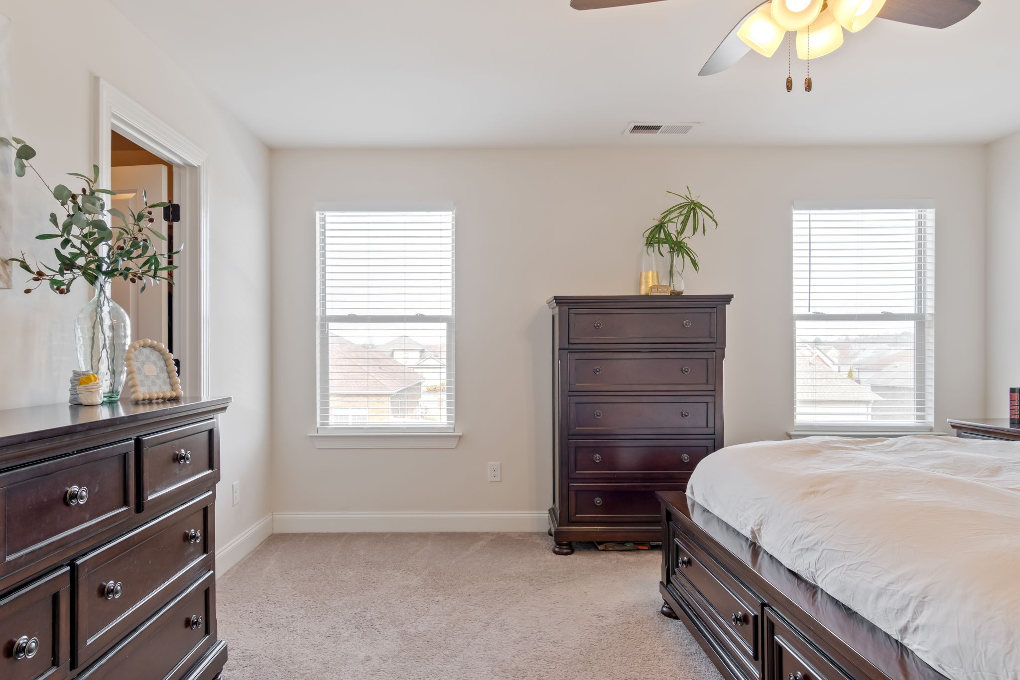 4838 Kingdom Dr