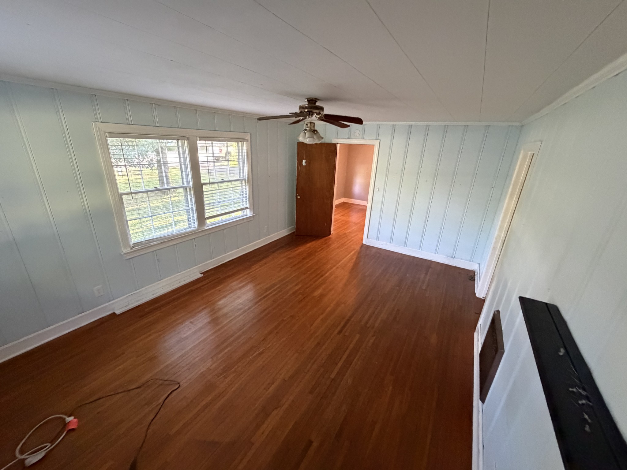 606 Peachtree St