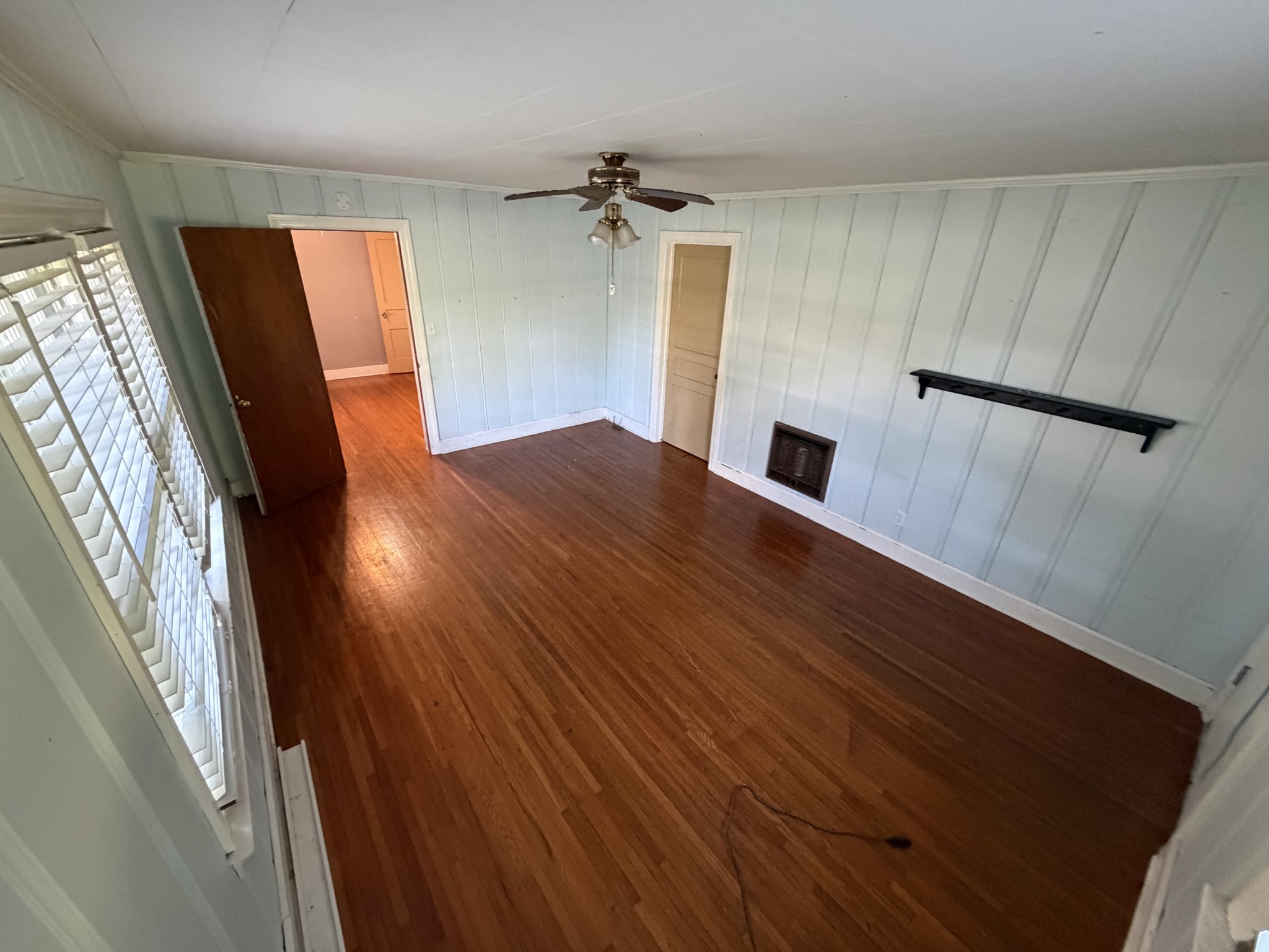 606 Peachtree St