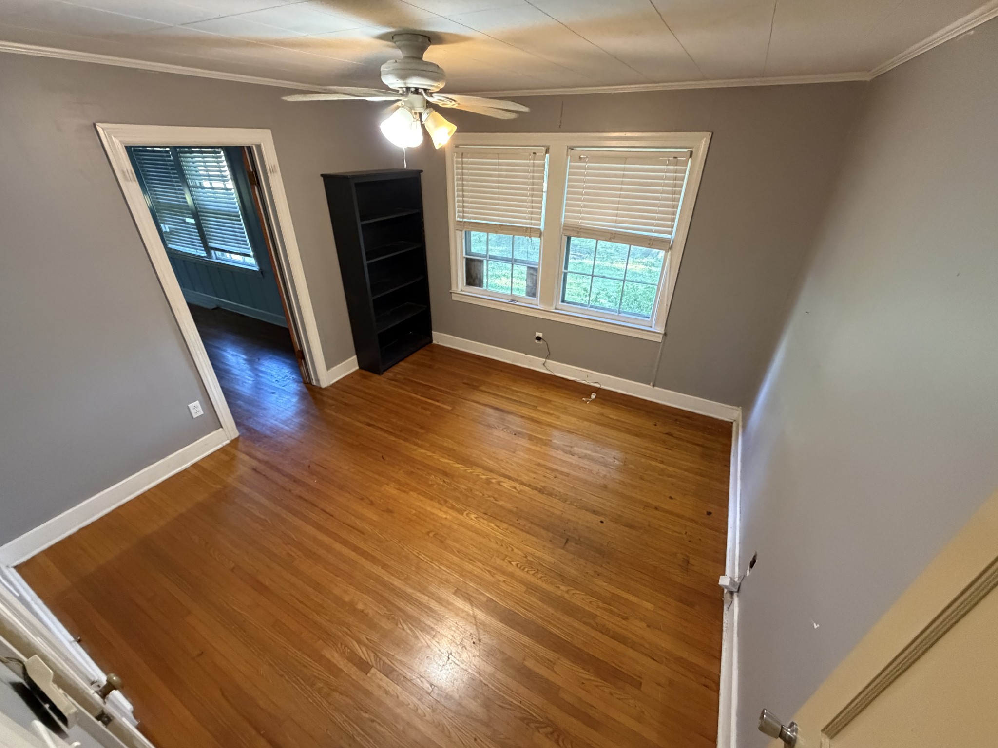 606 Peachtree St