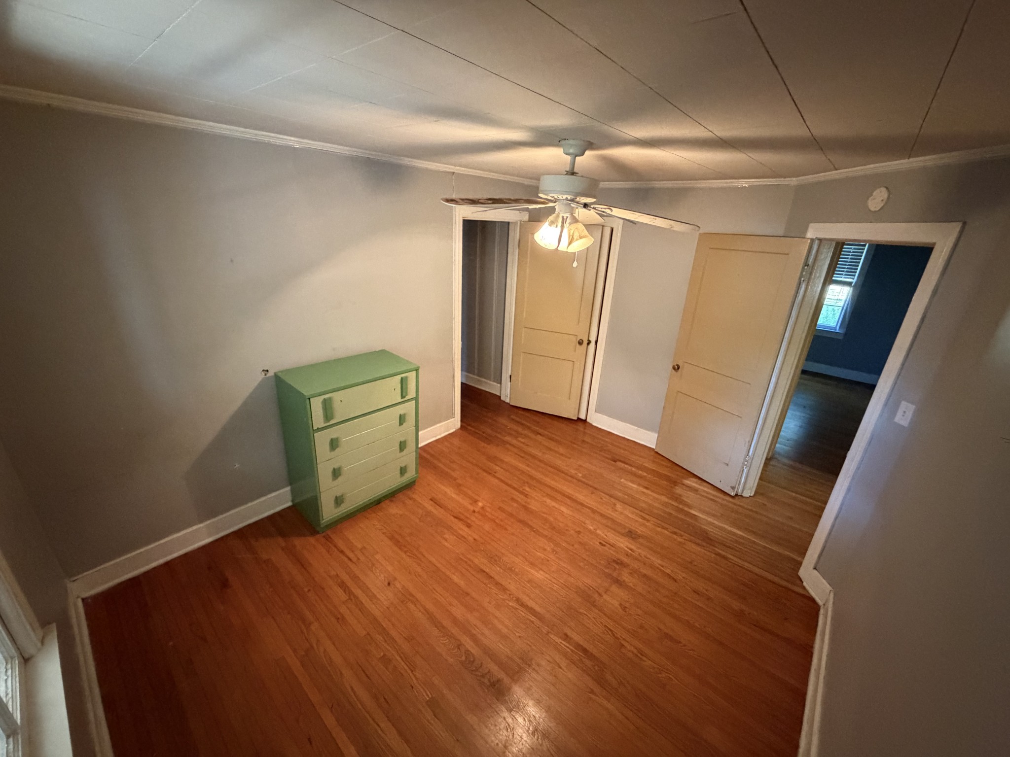 606 Peachtree St