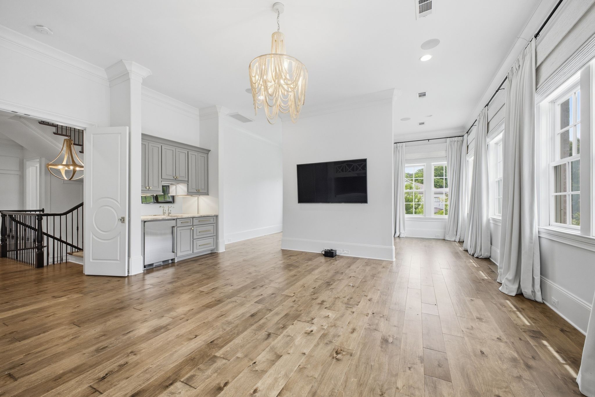 501 Bonaire Ln