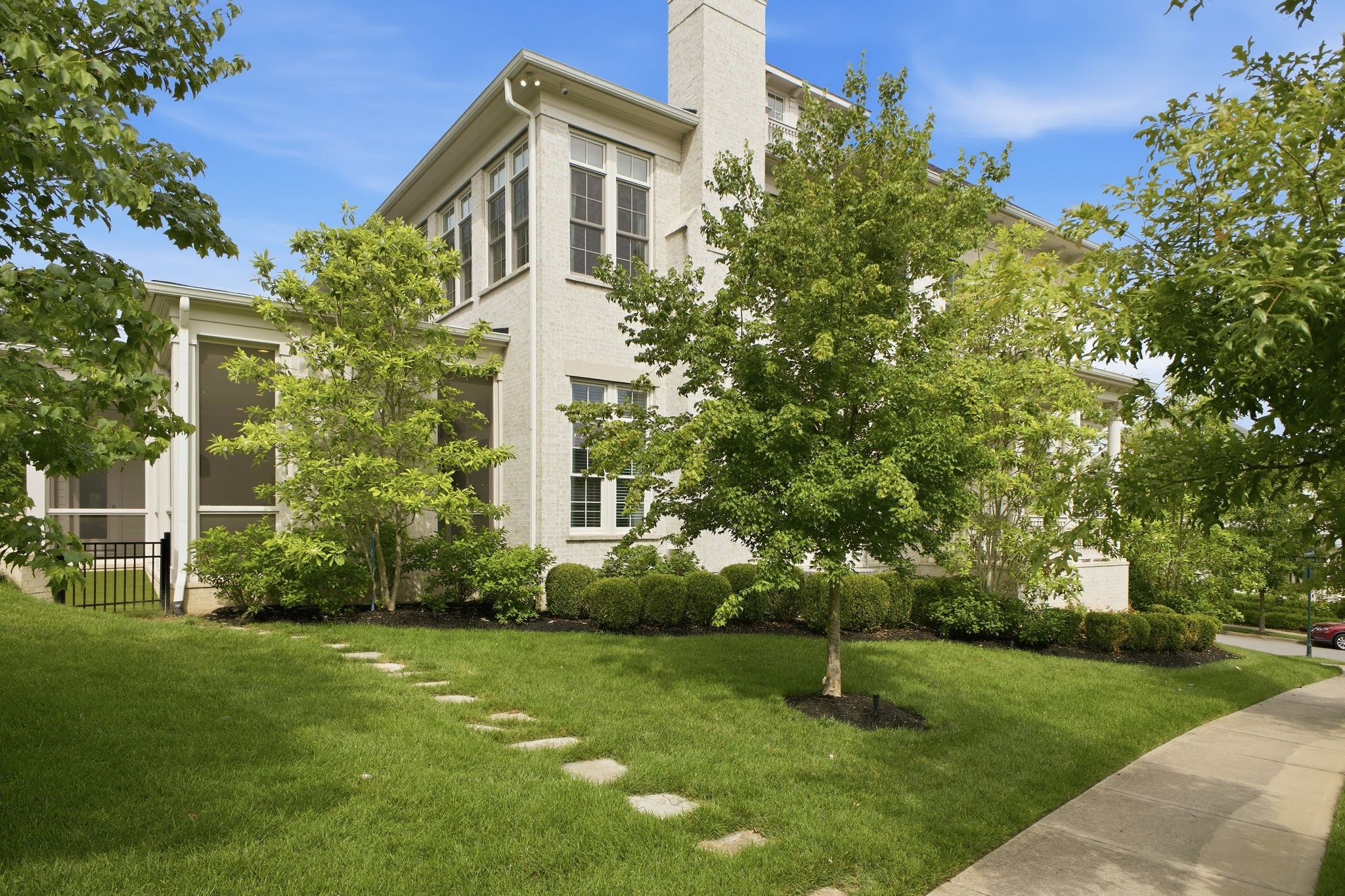 501 Bonaire Ln