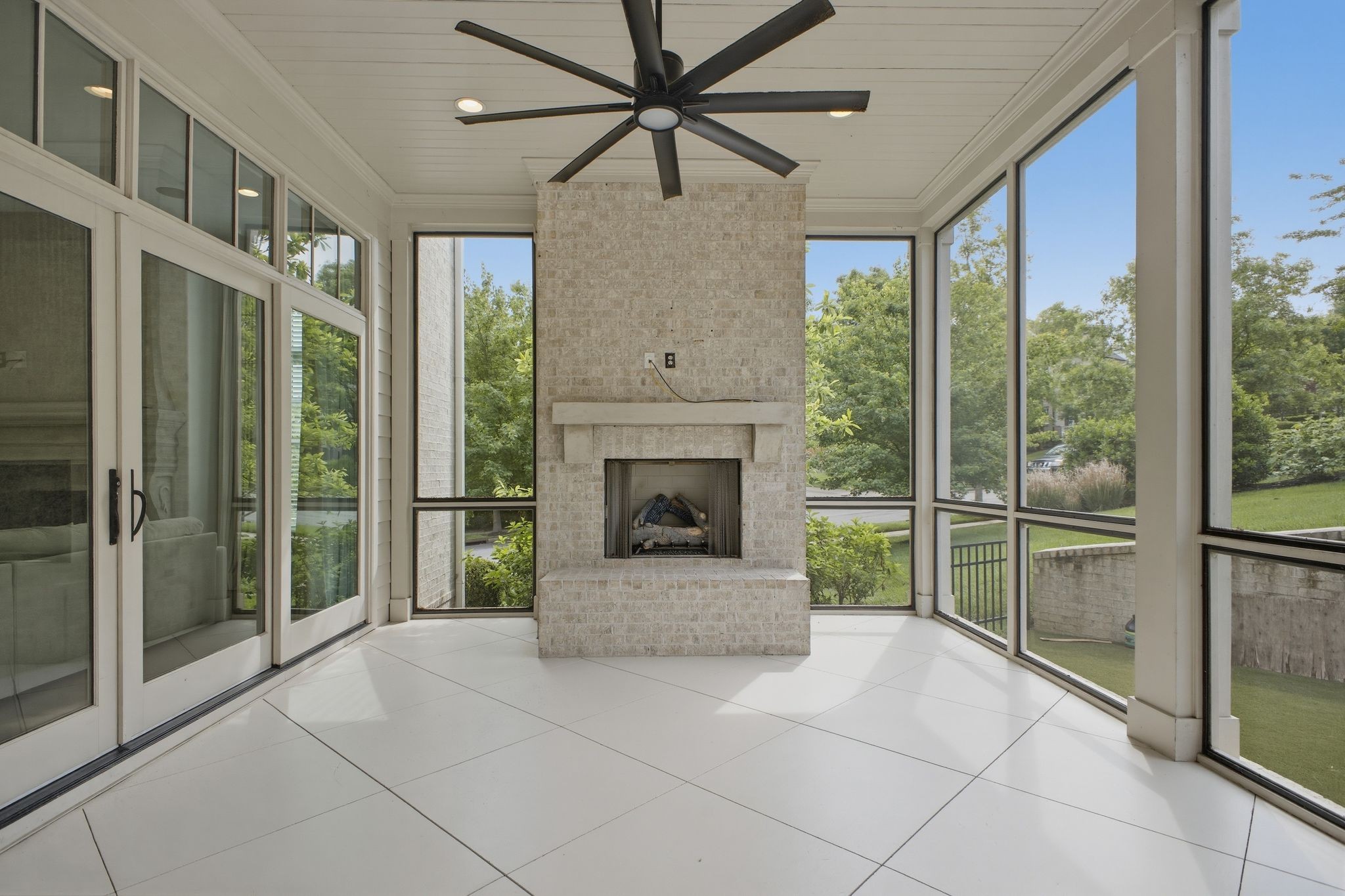 501 Bonaire Ln