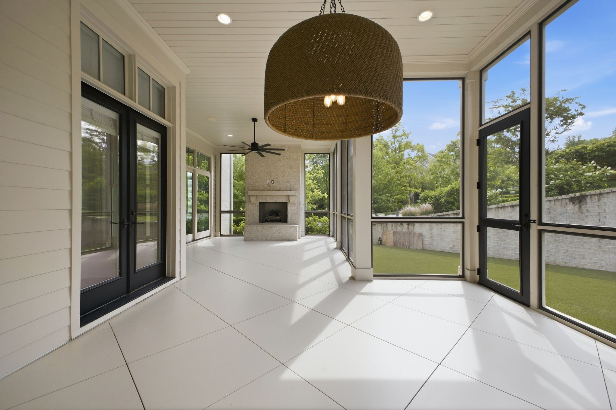 501 Bonaire Ln