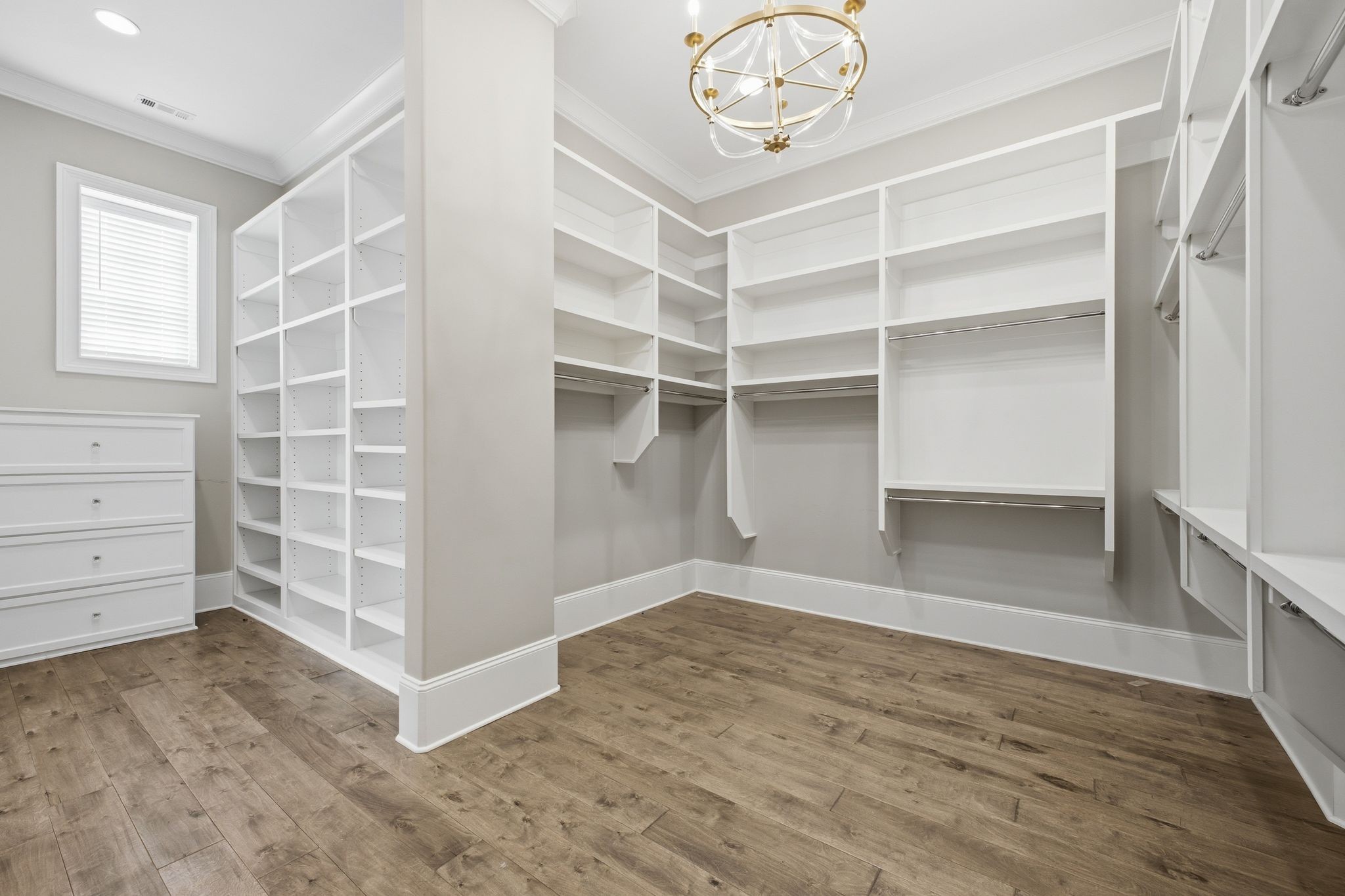 501 Bonaire Ln