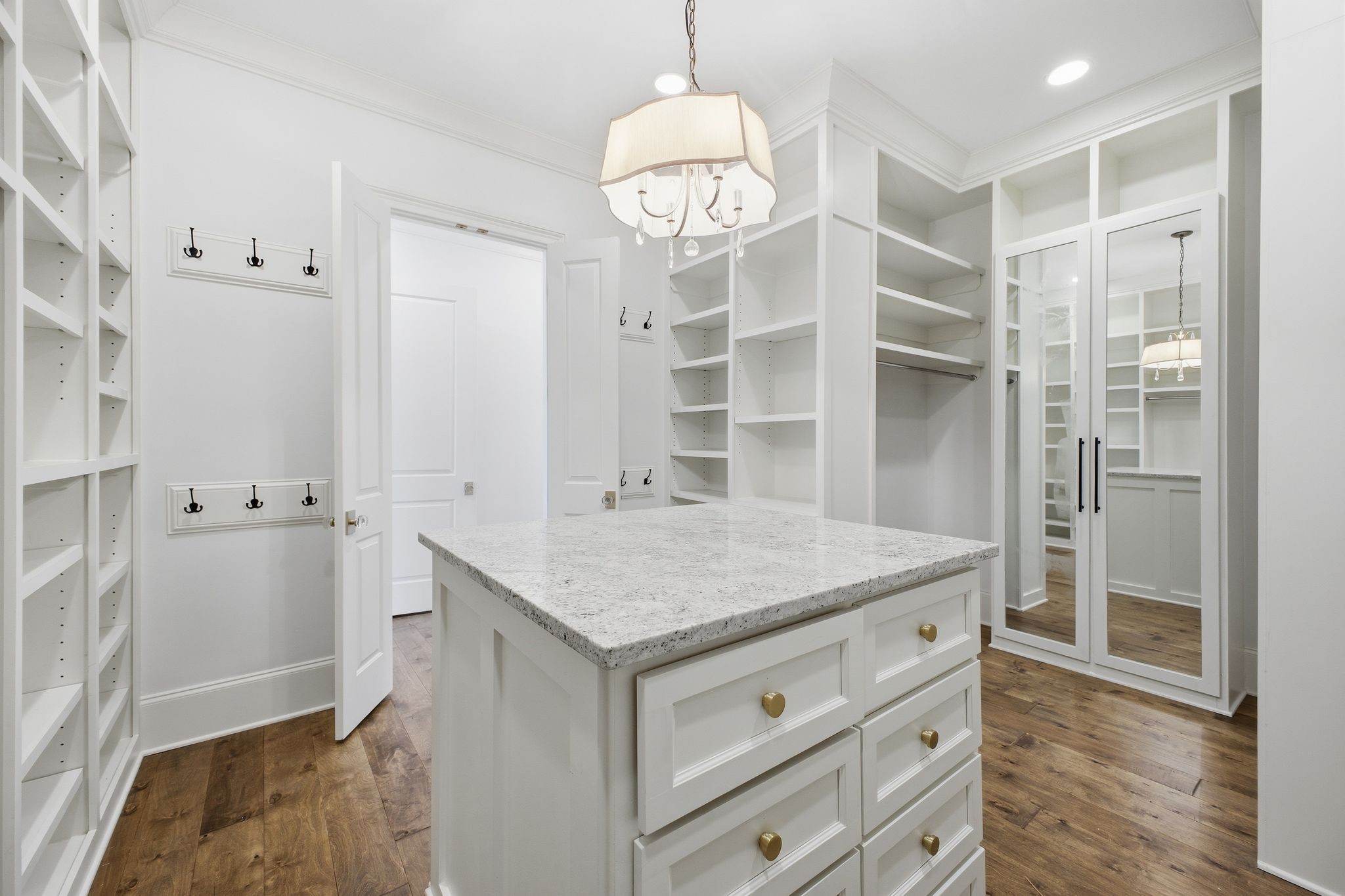 501 Bonaire Ln