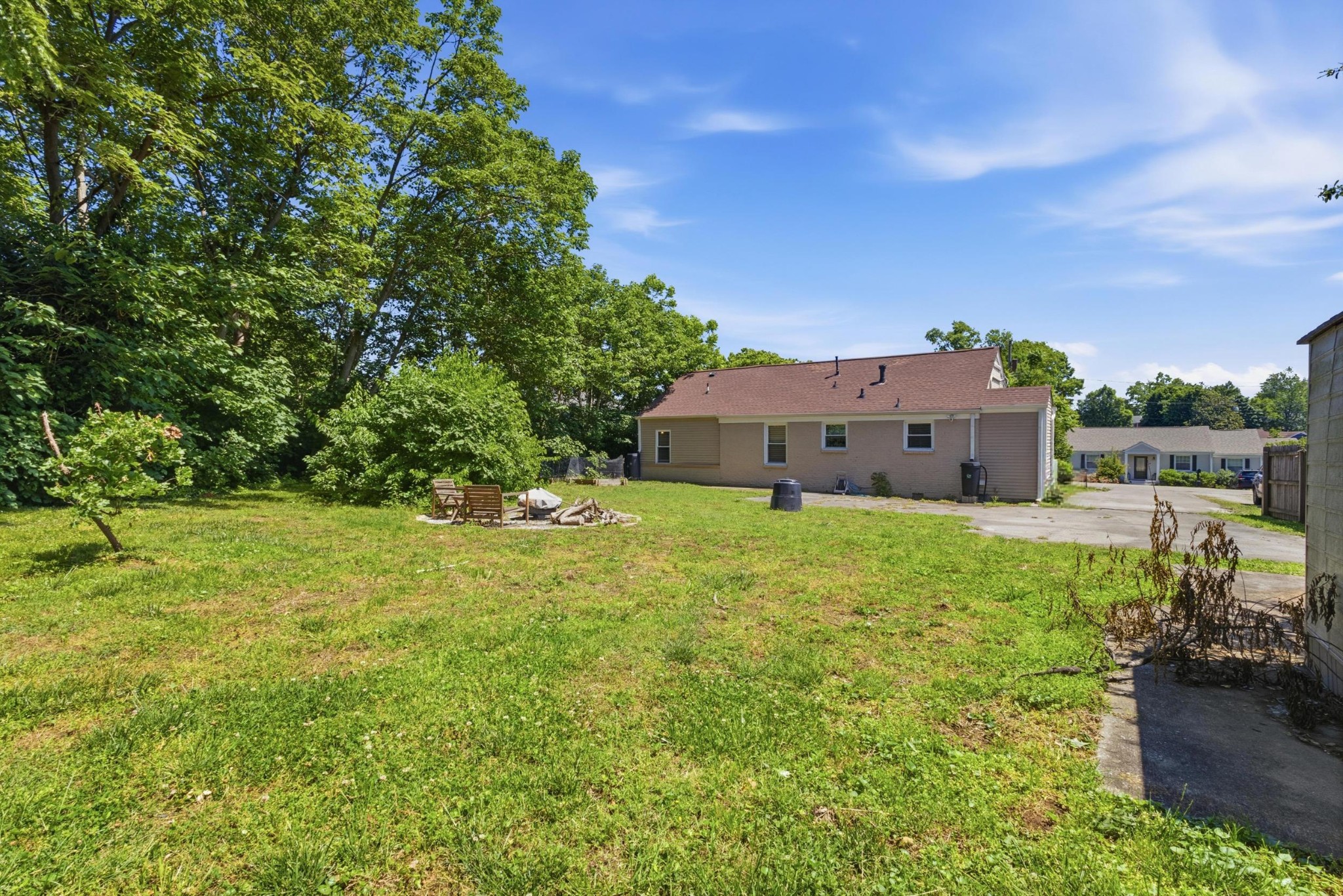 2411 Milton Dr