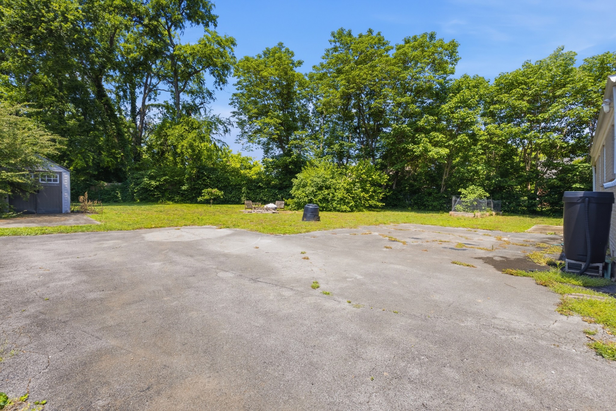 2411 Milton Dr