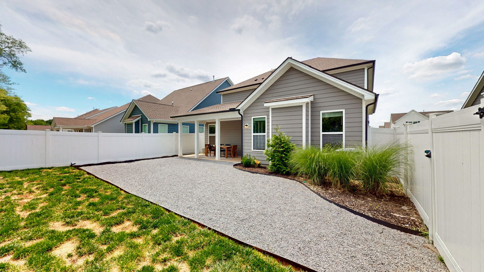 3238 Chatfield Dr