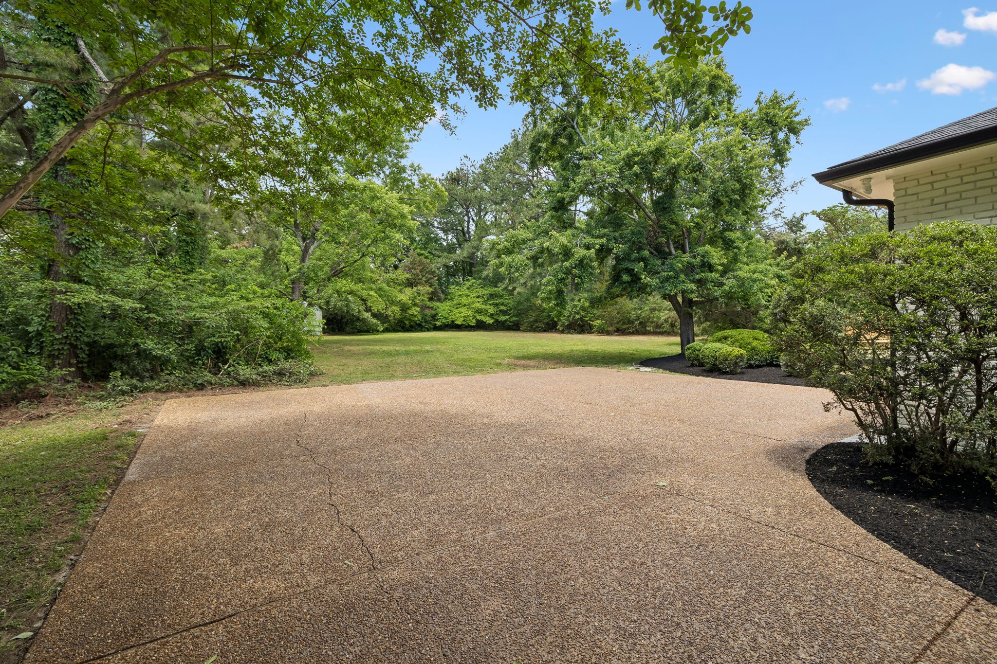 1505 Lipscomb Dr