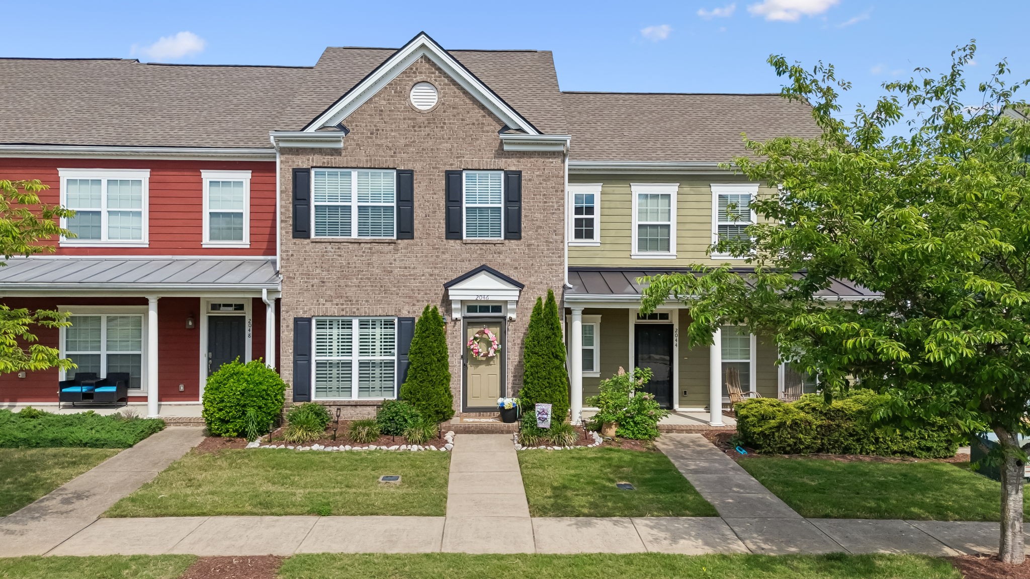 2046 Hemlock Dr