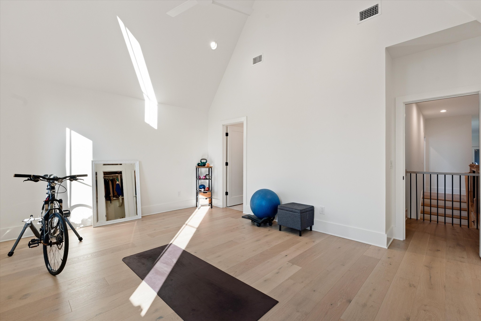122 38th Ave, N