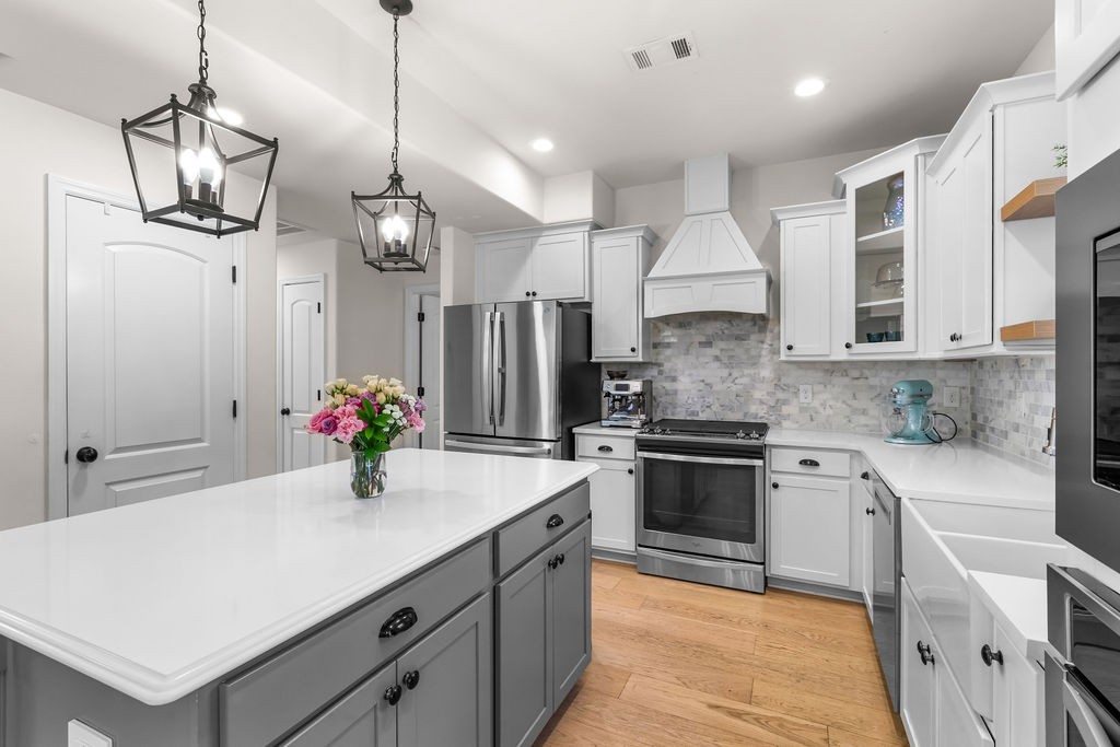 4327 Freemark Dr