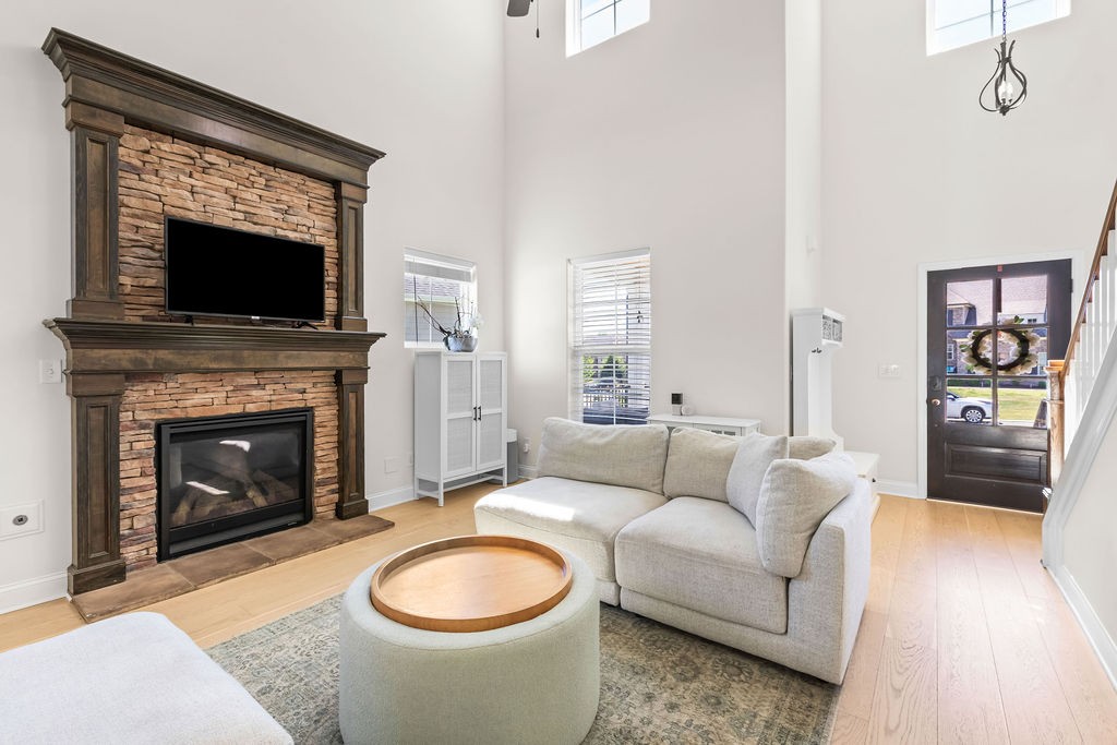 4327 Freemark Dr