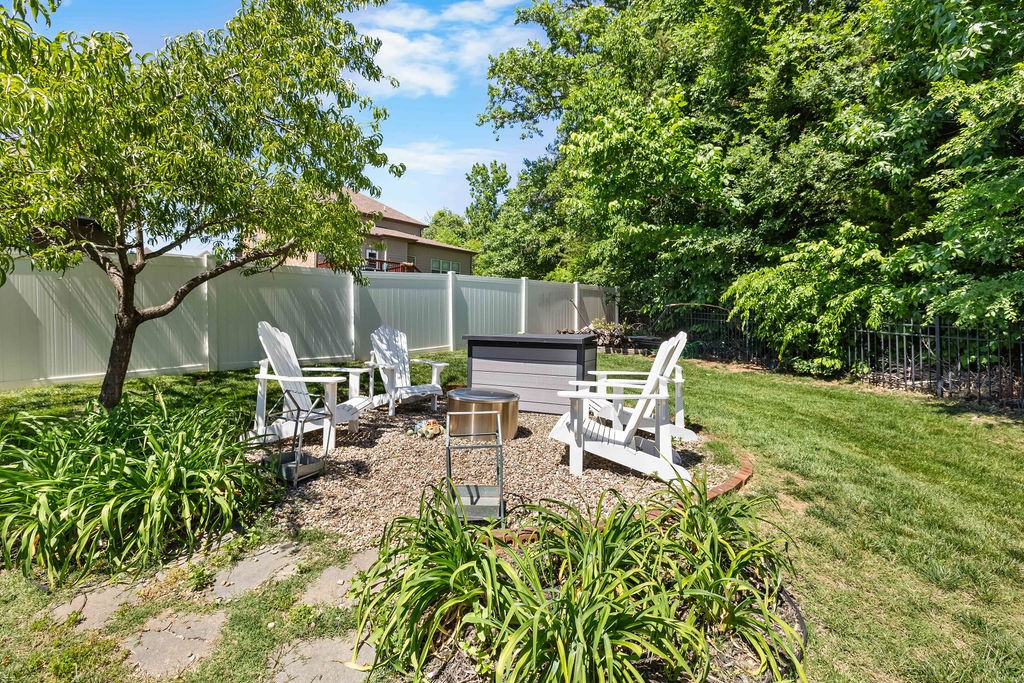 4327 Freemark Dr
