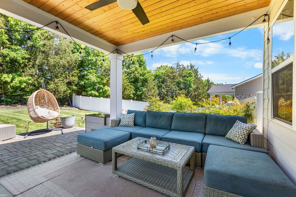 4327 Freemark Dr