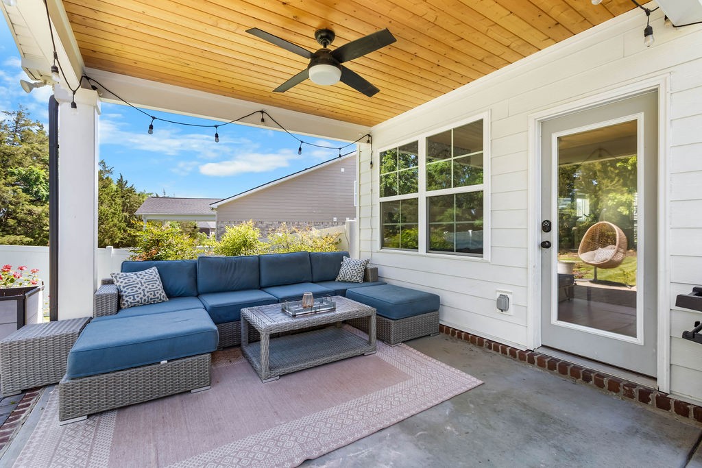 4327 Freemark Dr