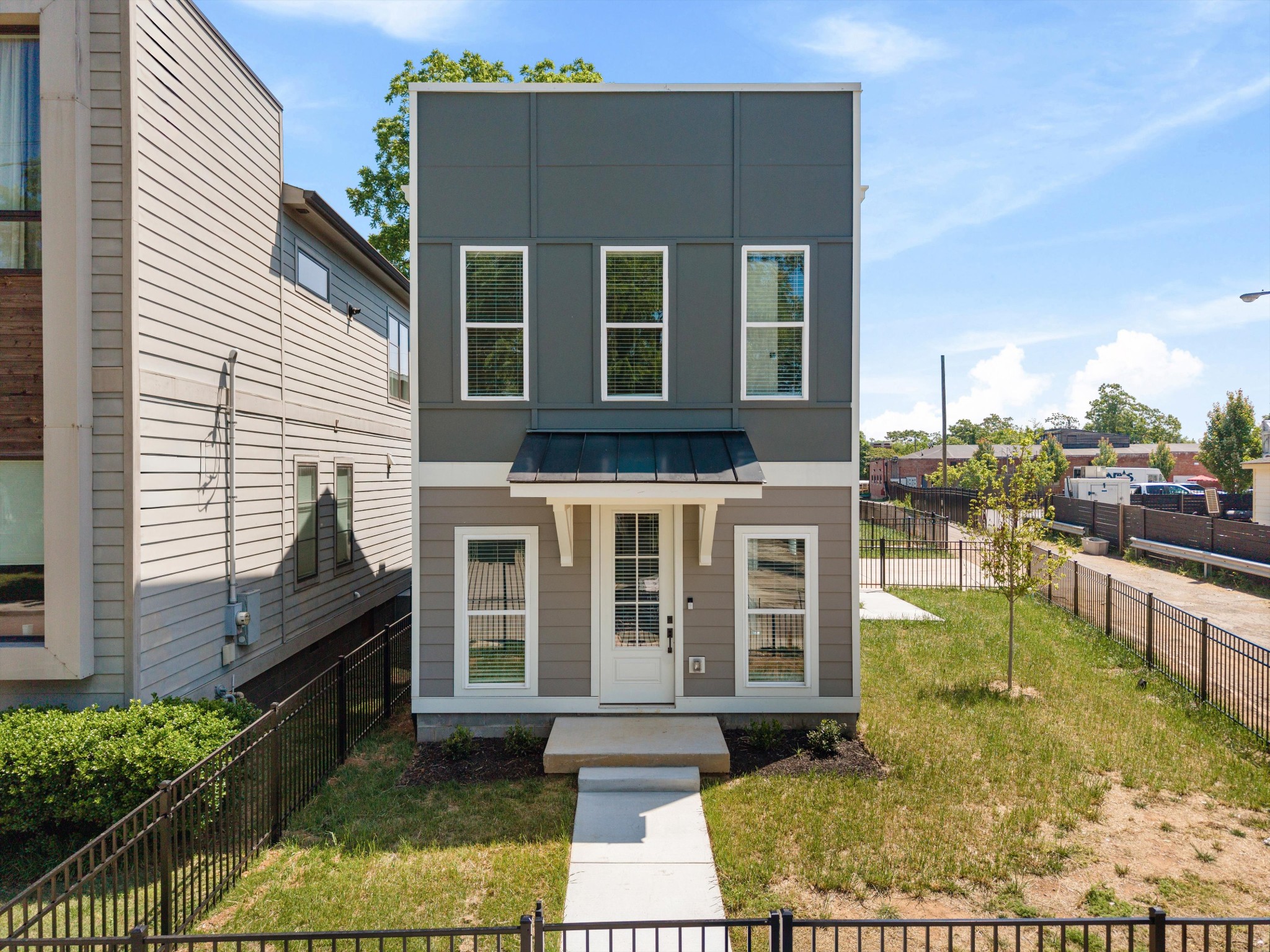 1802A 10th Ave, N