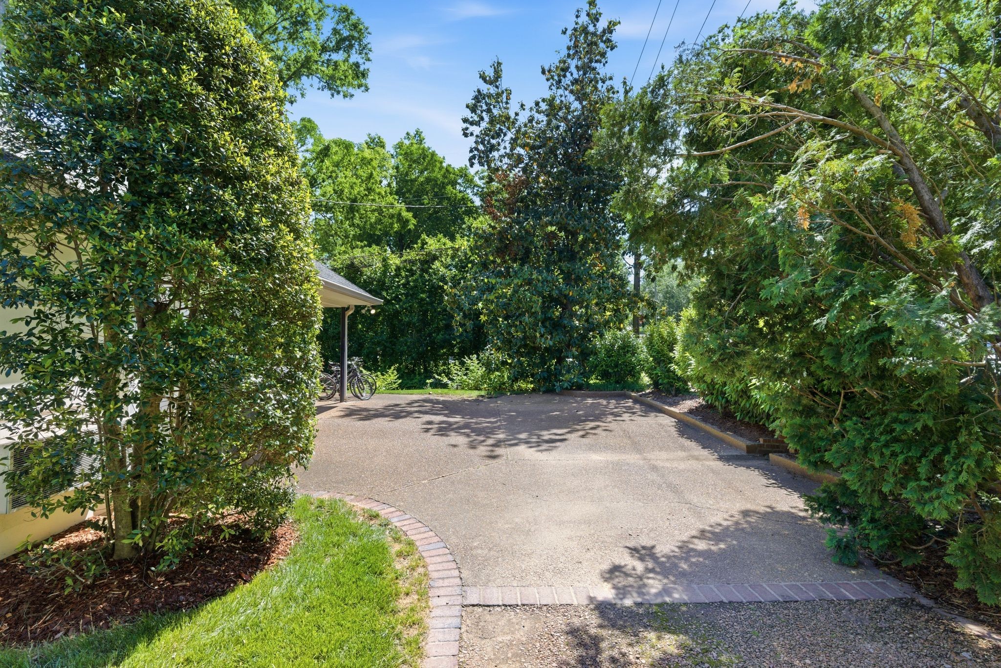 200 Brookfield Ave
