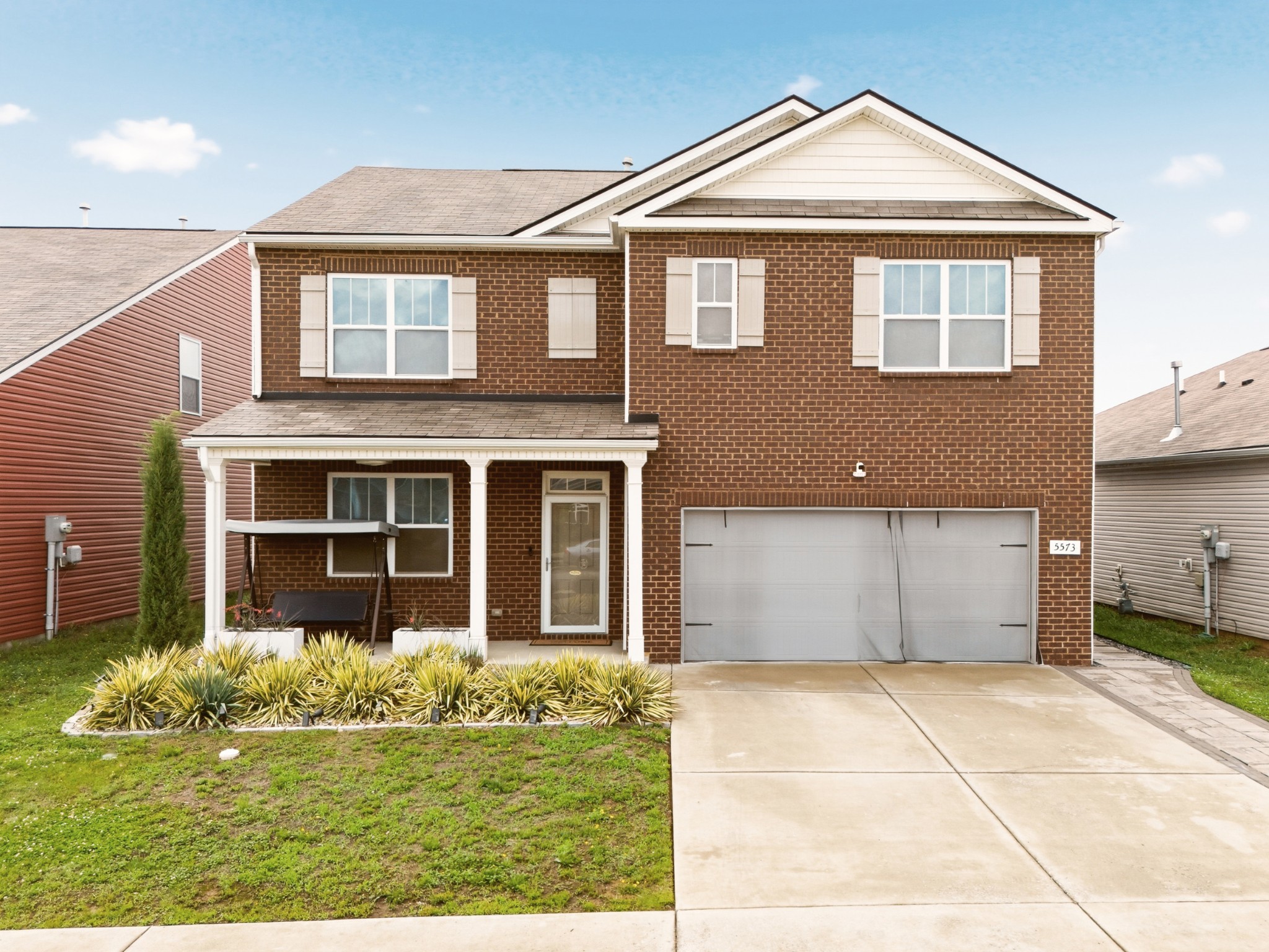 5573 Hickory Woods Dr