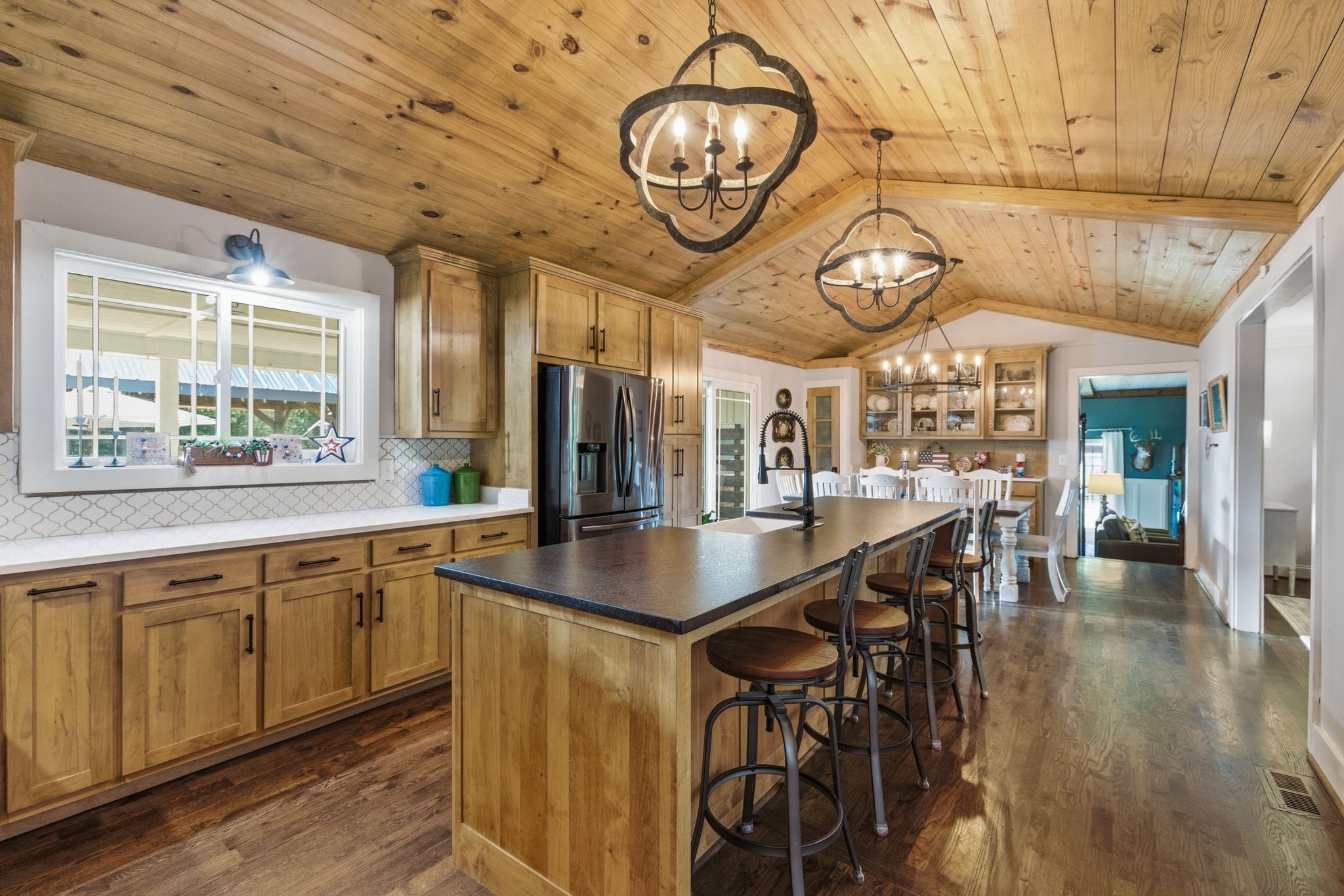 88 Riverbend Dr