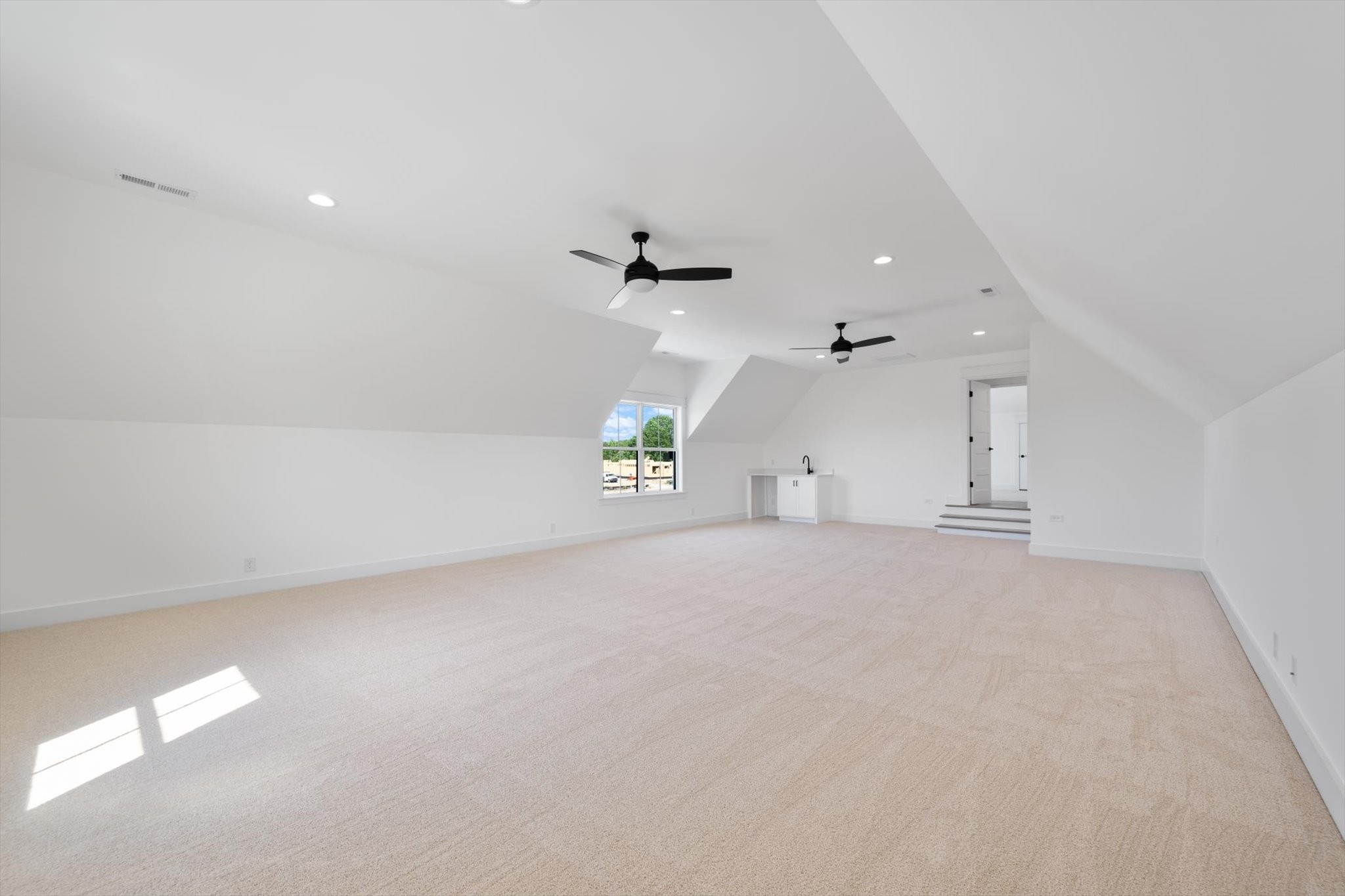2813 Canfield Dr