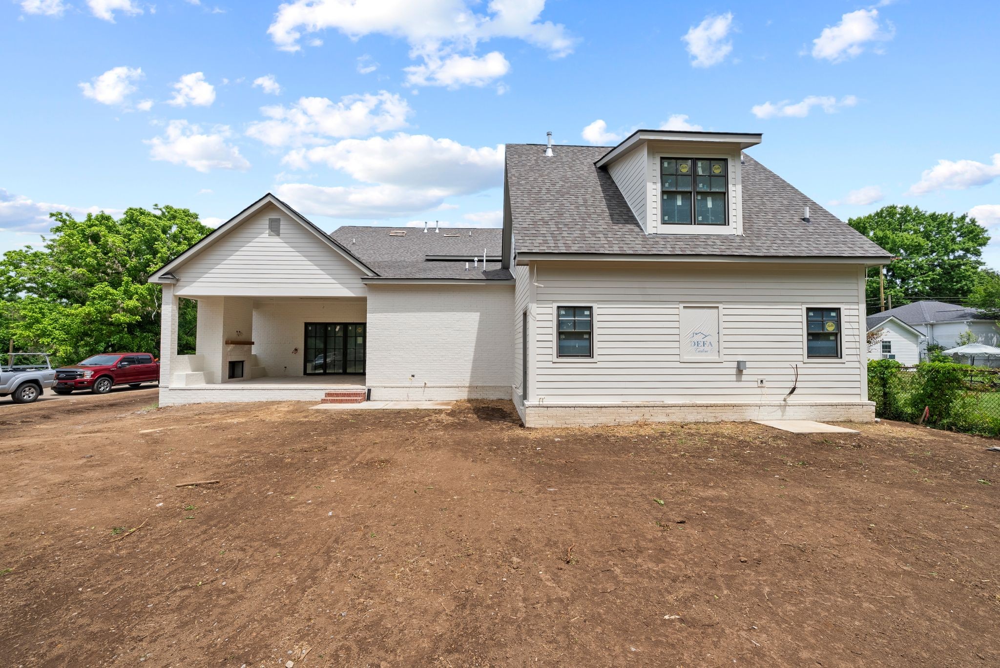 319 Battle Ave