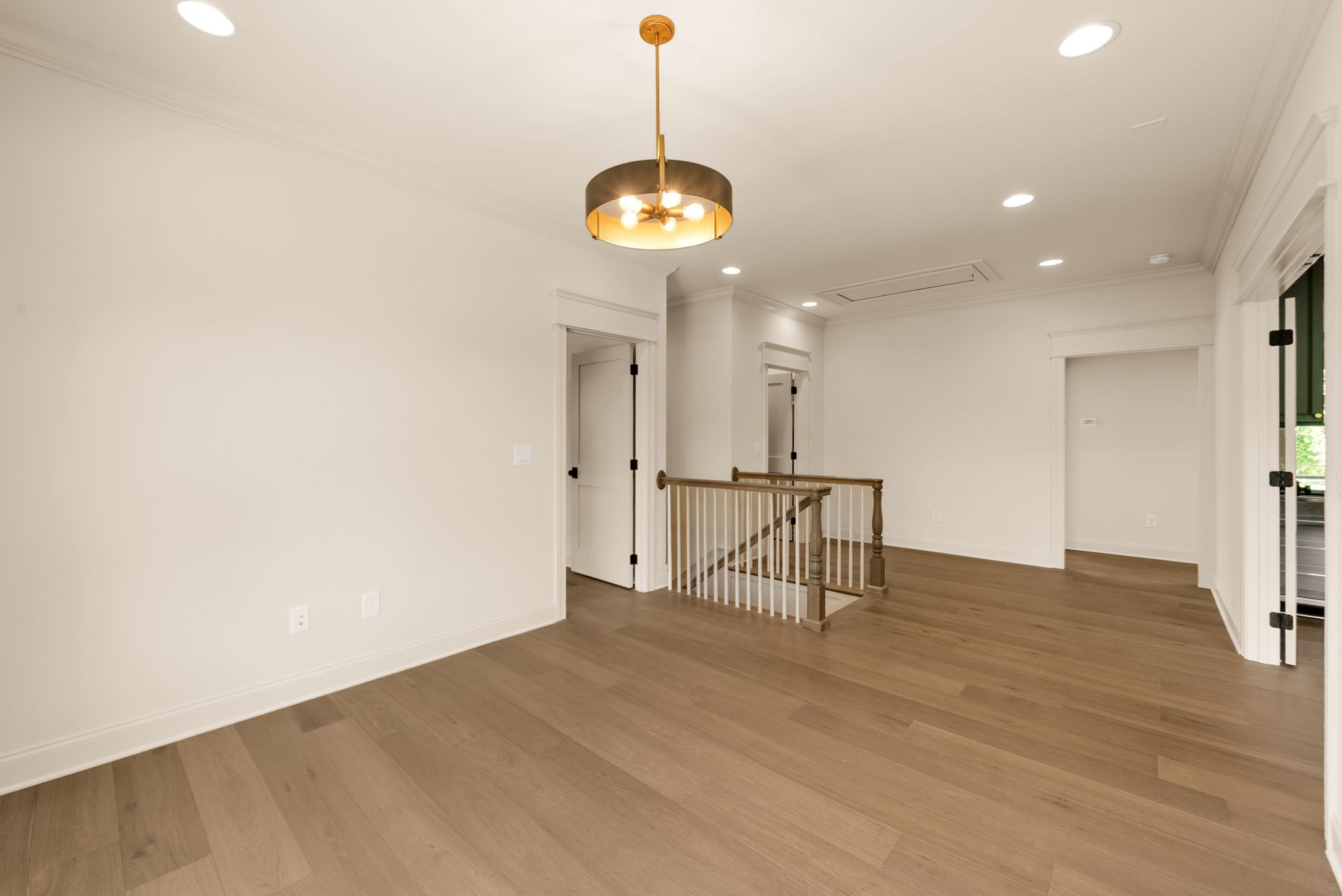 319 Battle Ave