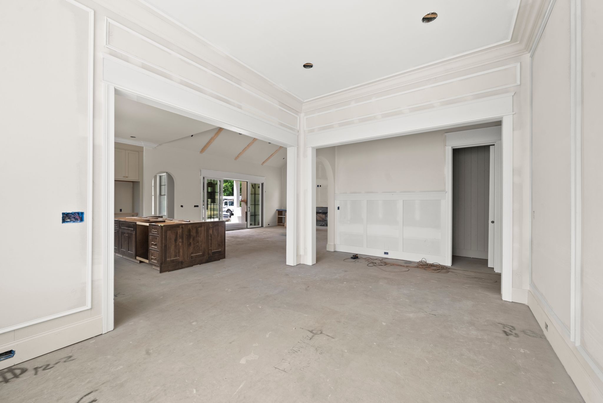 319 Battle Ave