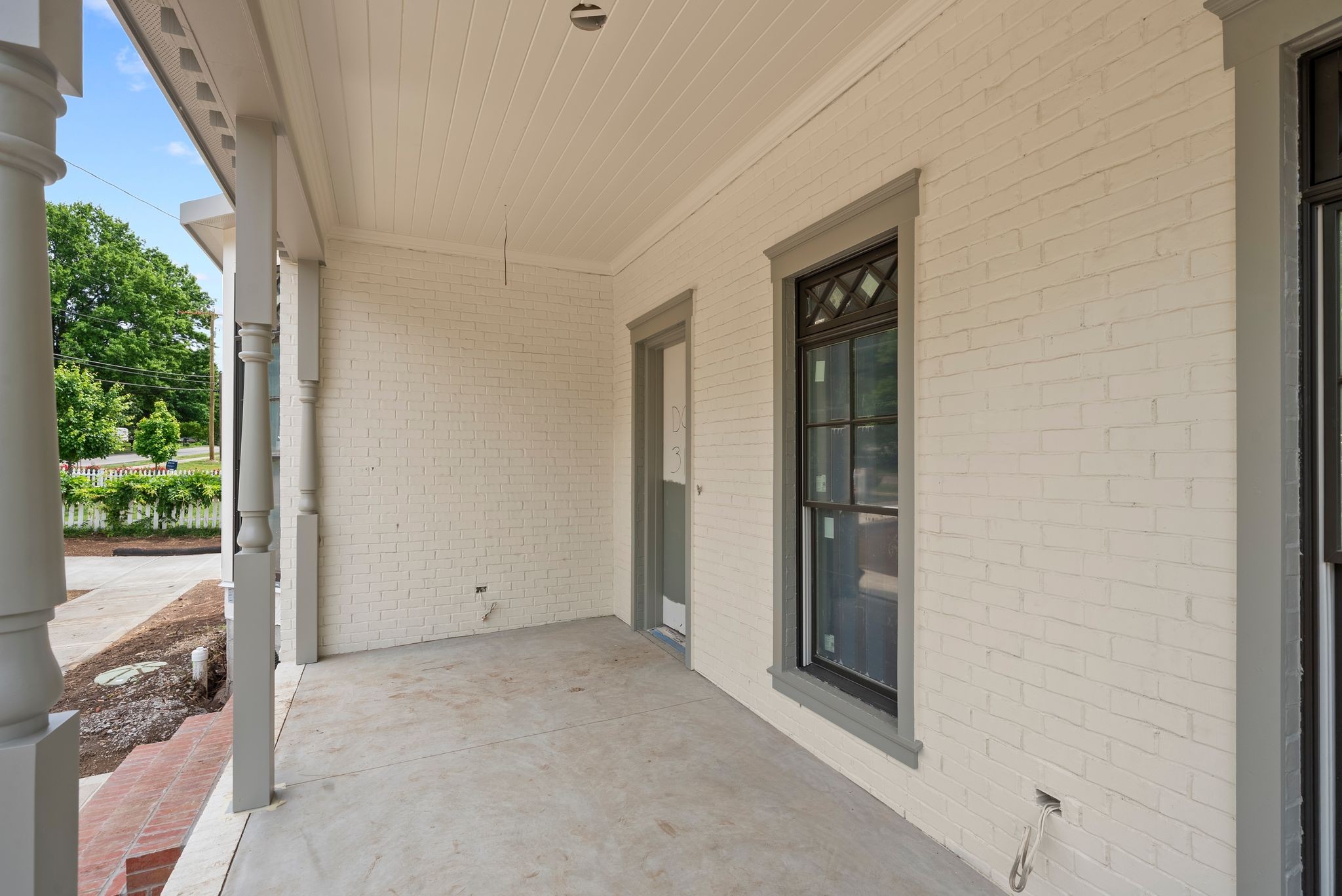 319 Battle Ave