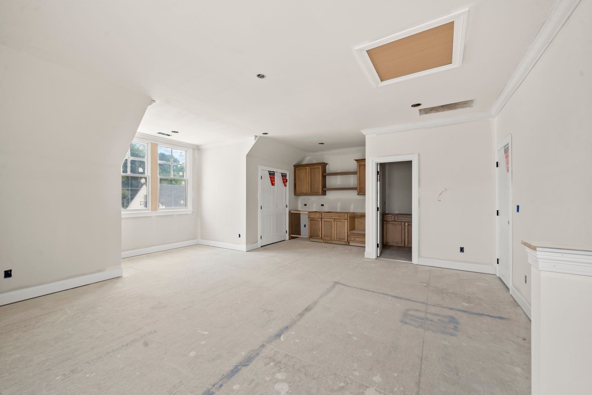 319 Battle Ave