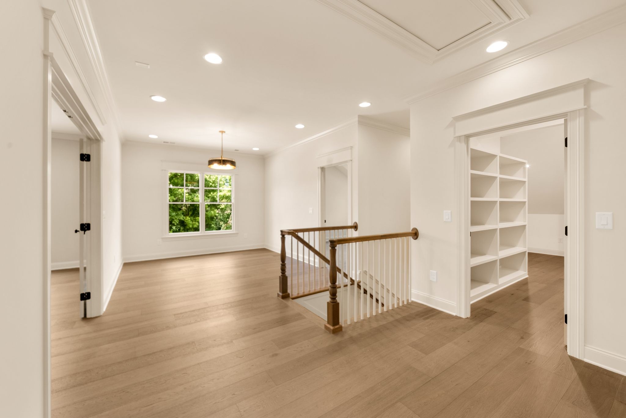 319 Battle Ave