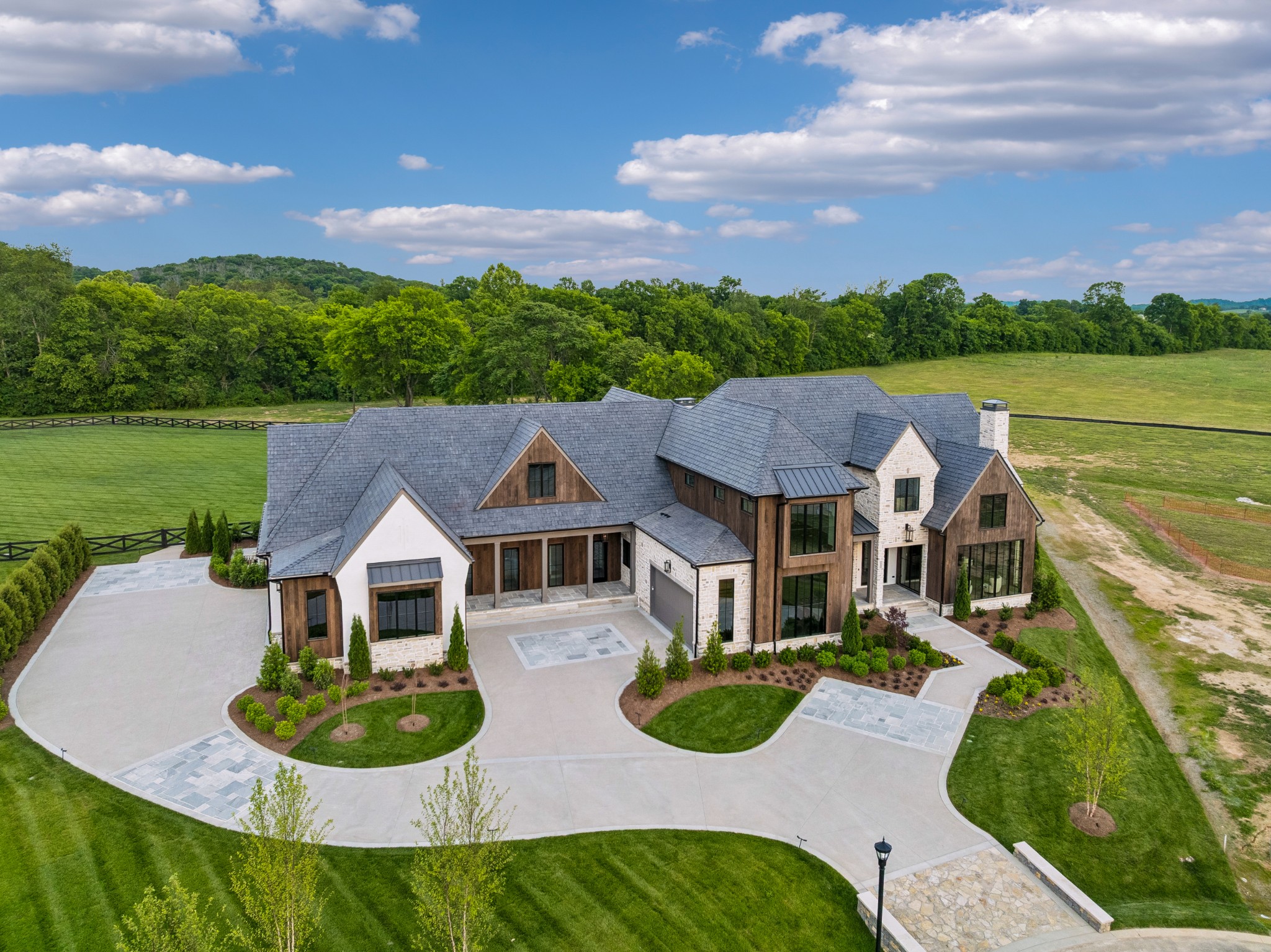 1522 Lurah Ln