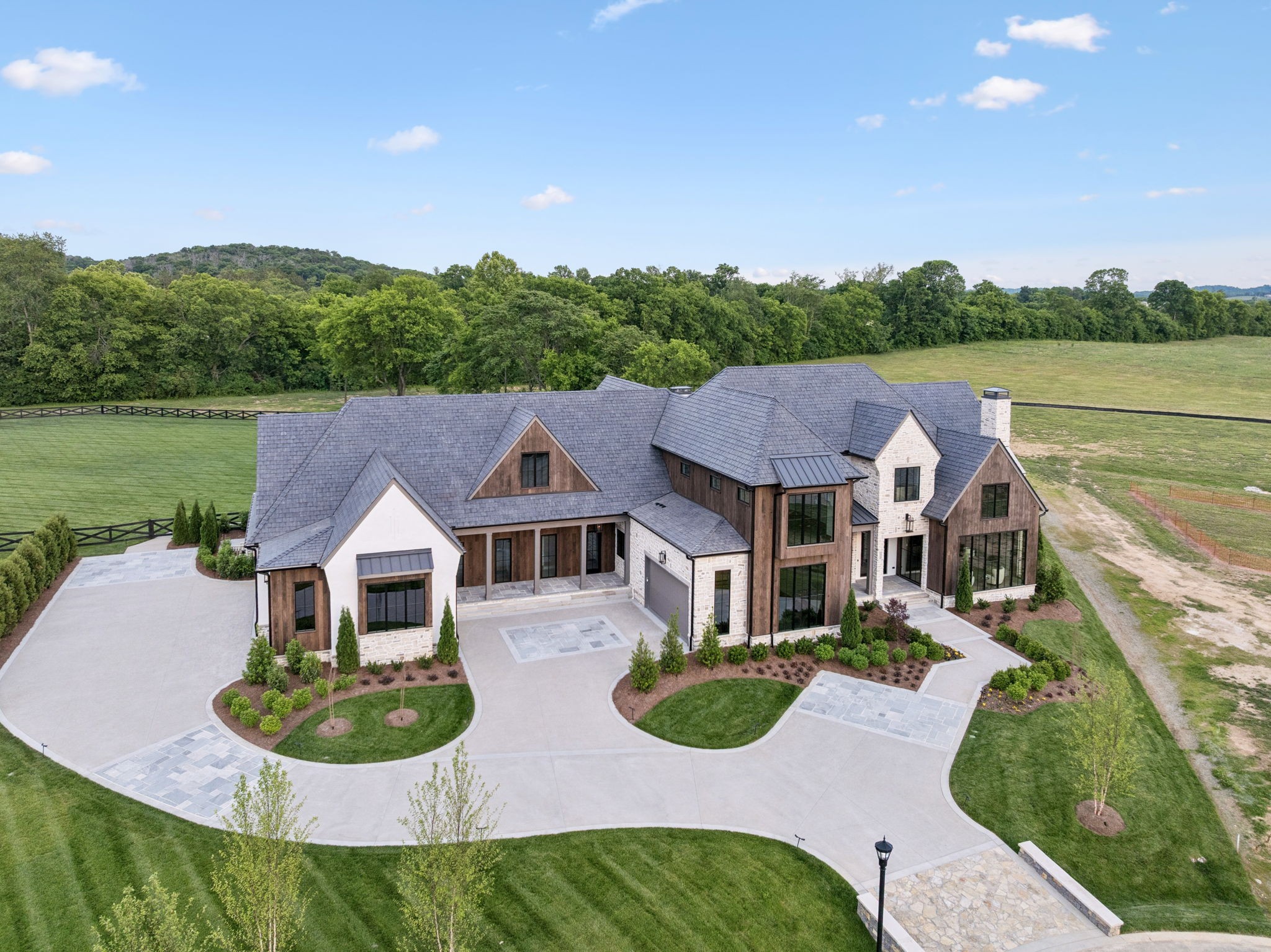 1522 Lurah Ln